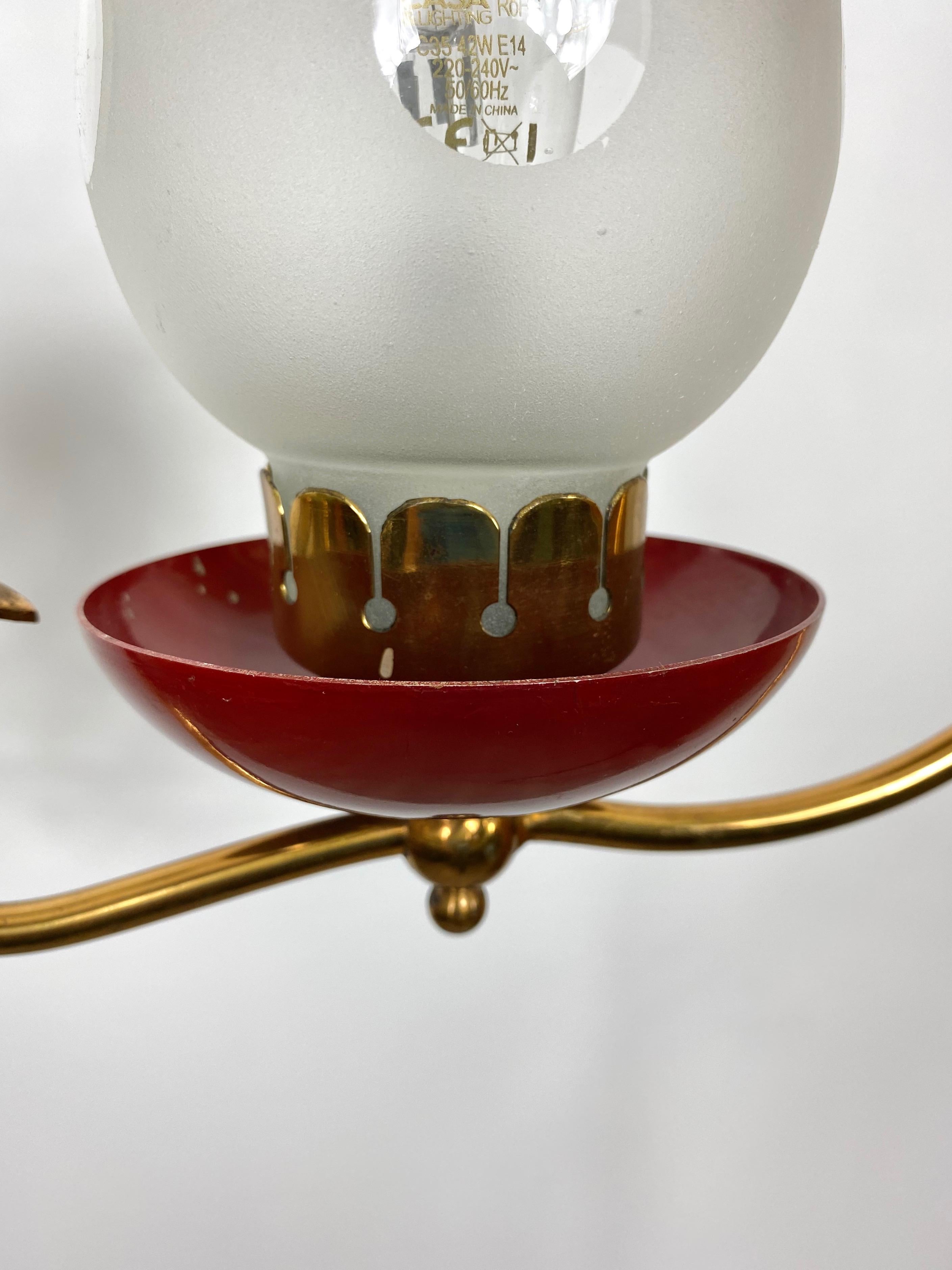 Mid-20th Century Pair of Chandelier Pendant Brass and Green and Red Metal Mushrooms, Italy, 1950s For Sale