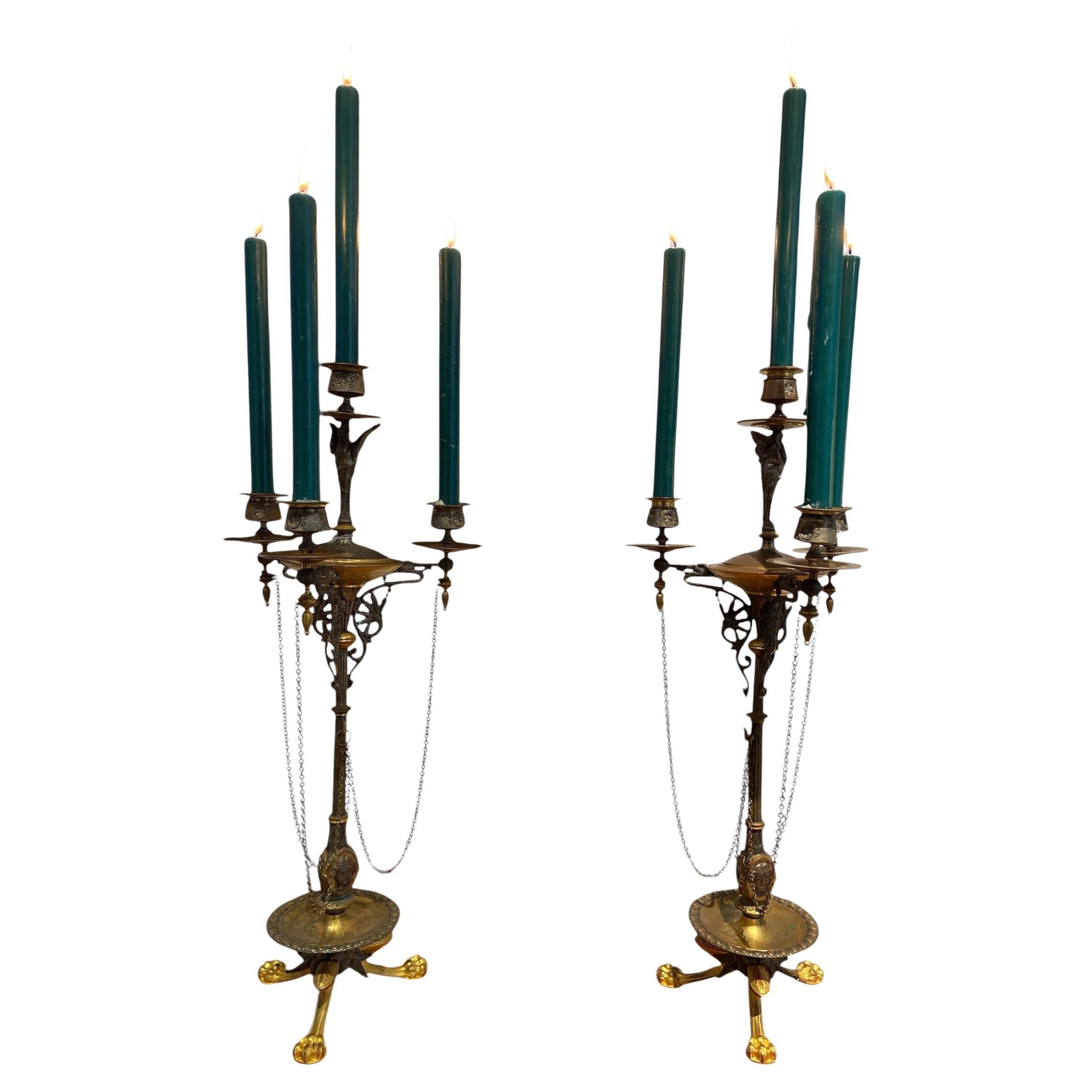 Coppia di lampadari in bronzo