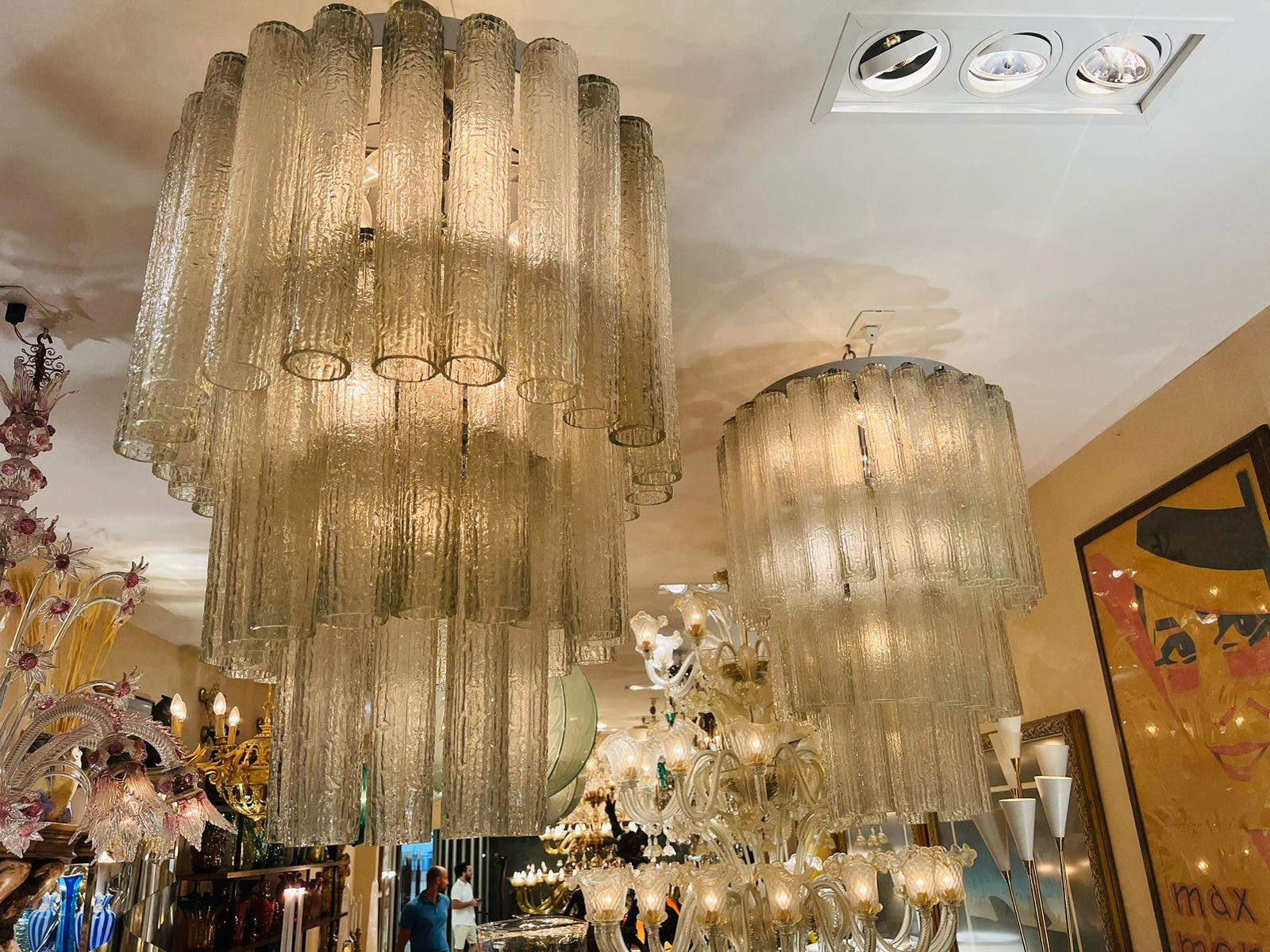 Pair of chandeliers Venini Murano glass circa 1950  In Good Condition For Sale In Rio De Janeiro, RJ