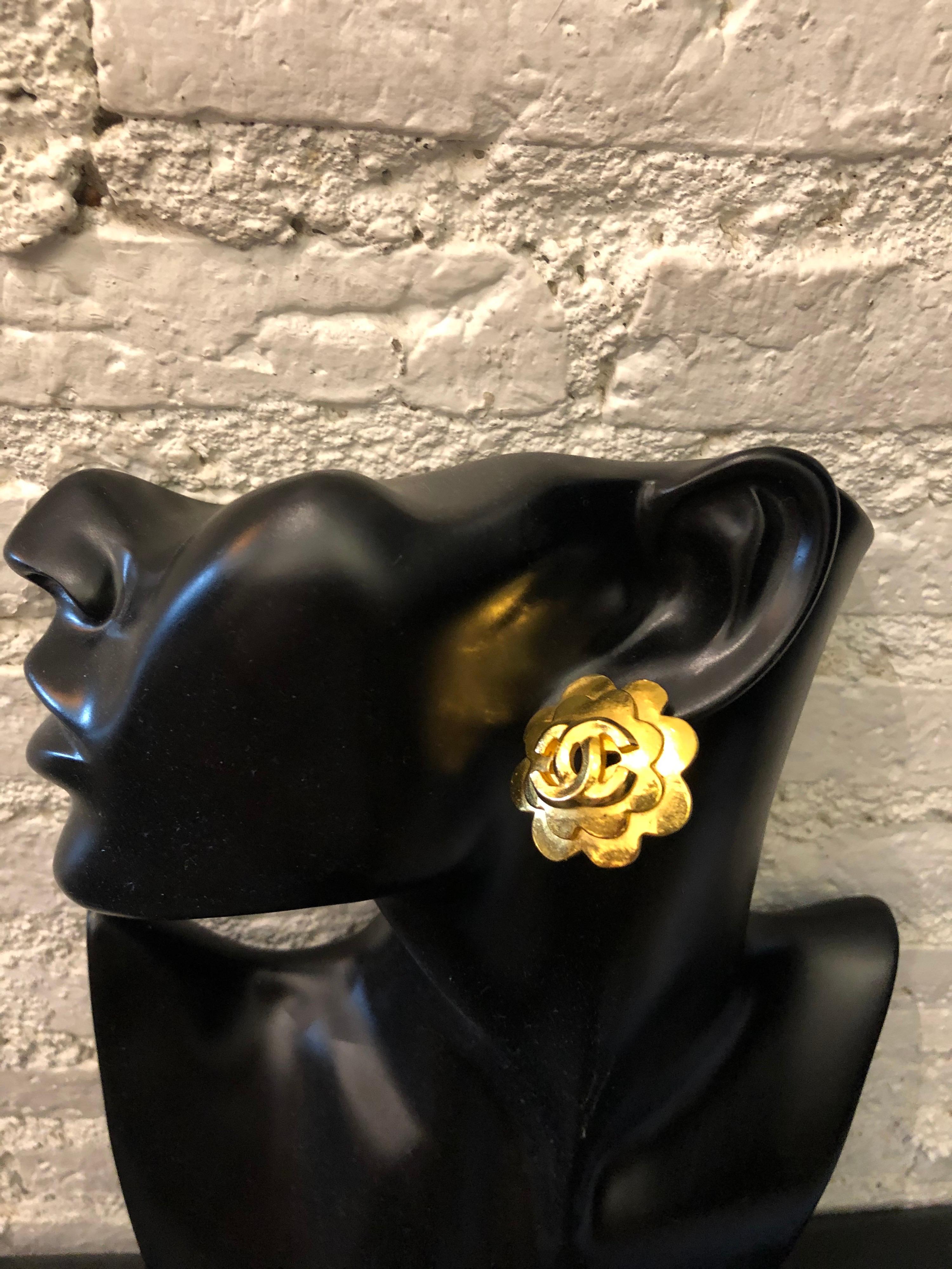 Women's Vintage Chanel Gold Toned Camellia Earclips Clip On Earrings 