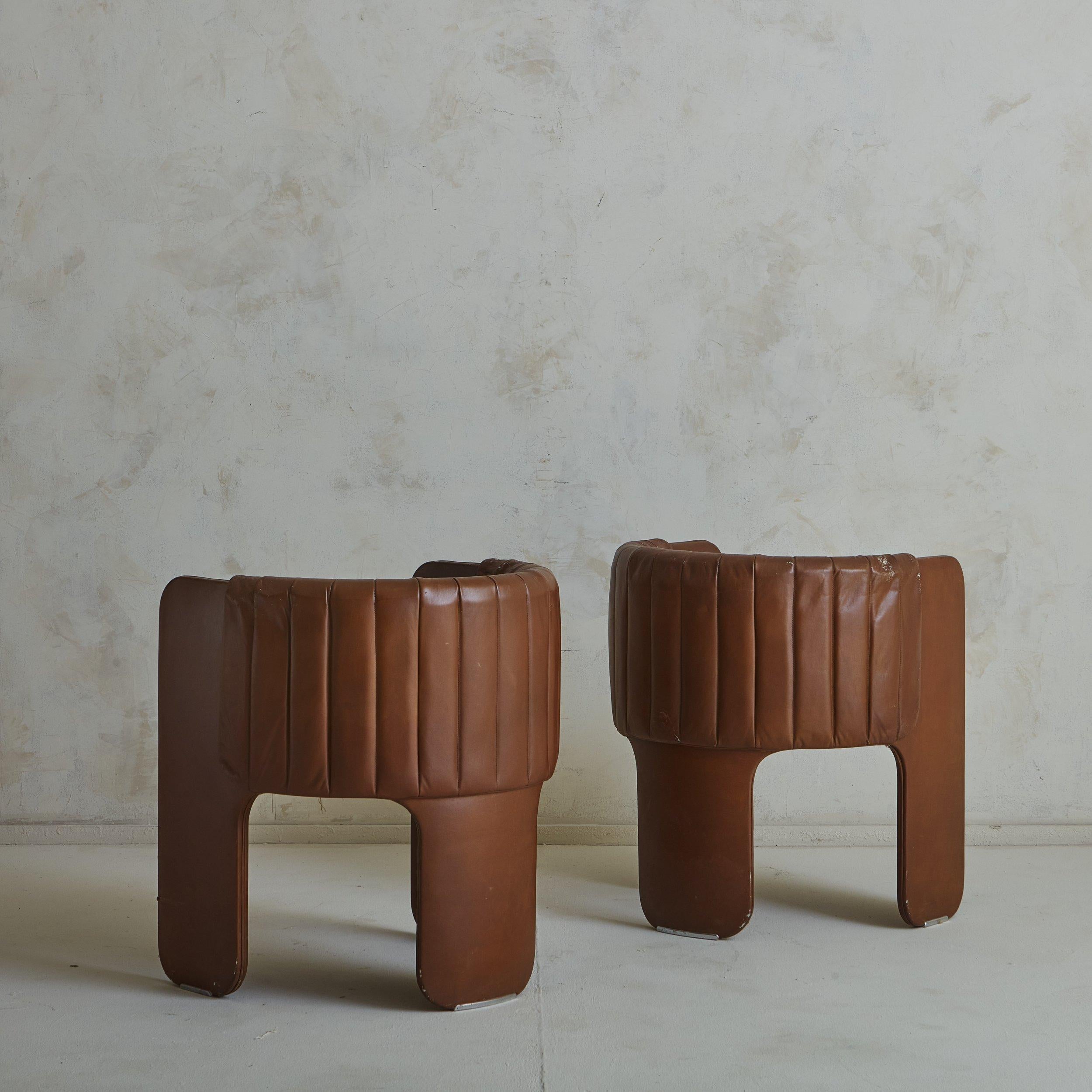 Modern Pair of Channeled Accent Chairs with Pouf by Luigi Massoni for Poltrona Frau For Sale
