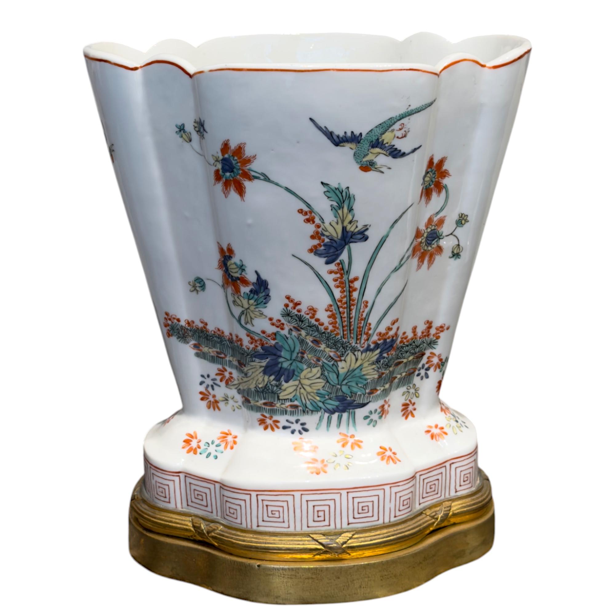 Francese Pair of Chantilly Porcelain Vases Mounted in Gilt Bronze, 19th Century in vendita