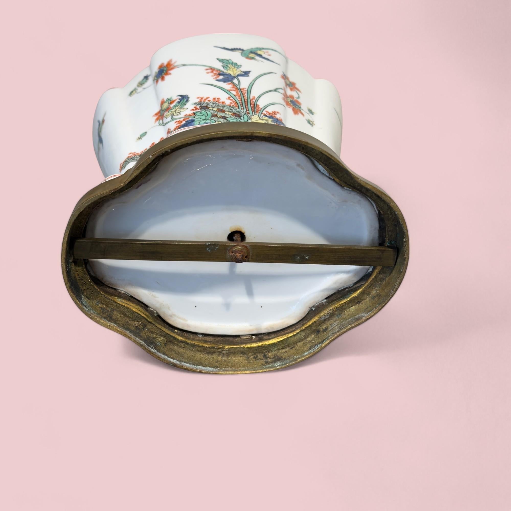 Pair Of Polylobed Chantilly Porcelain Vases Mounted Gilt Bronze, 19th century For Sale 4