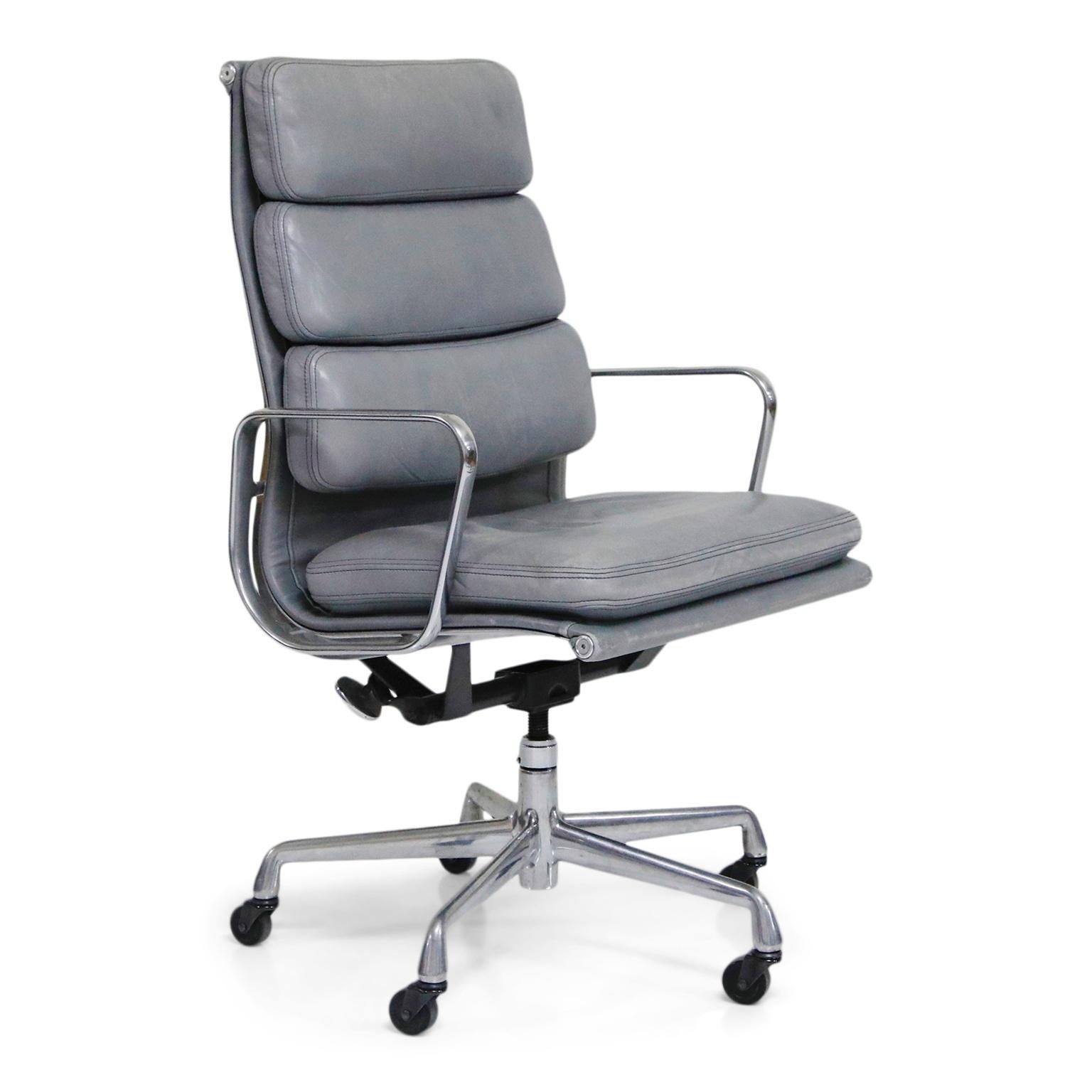 American Pair of Charles and Ray Eames for Herman Miller Soft Pad Executive Desk Chairs