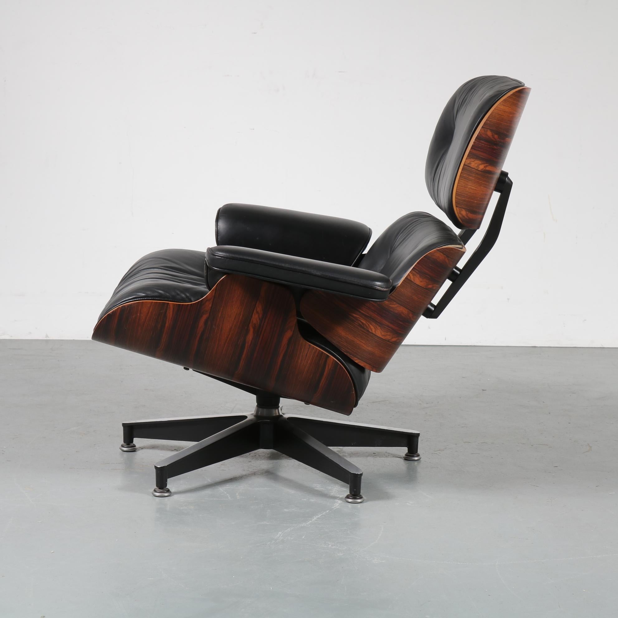 Leather Pair of Charles and Ray Eames Lounge Chairs for Herman Miller, circa 1970