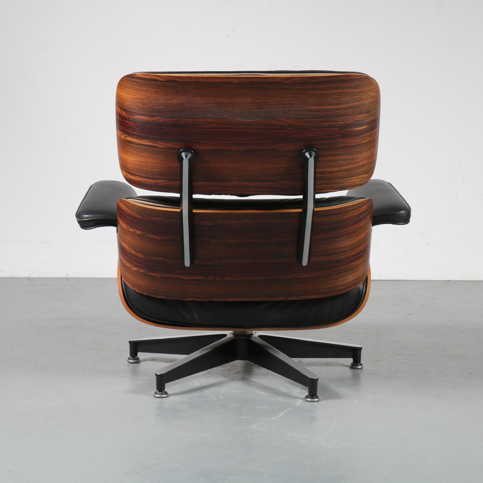 Pair of Charles and Ray Eames Lounge Chairs for Herman Miller, circa 1970 2