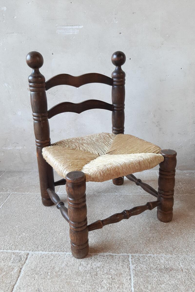 Pair of Charles Dudouyt Finca Style Chairs with Wicker Upholstery In Good Condition For Sale In Baambrugge, NL