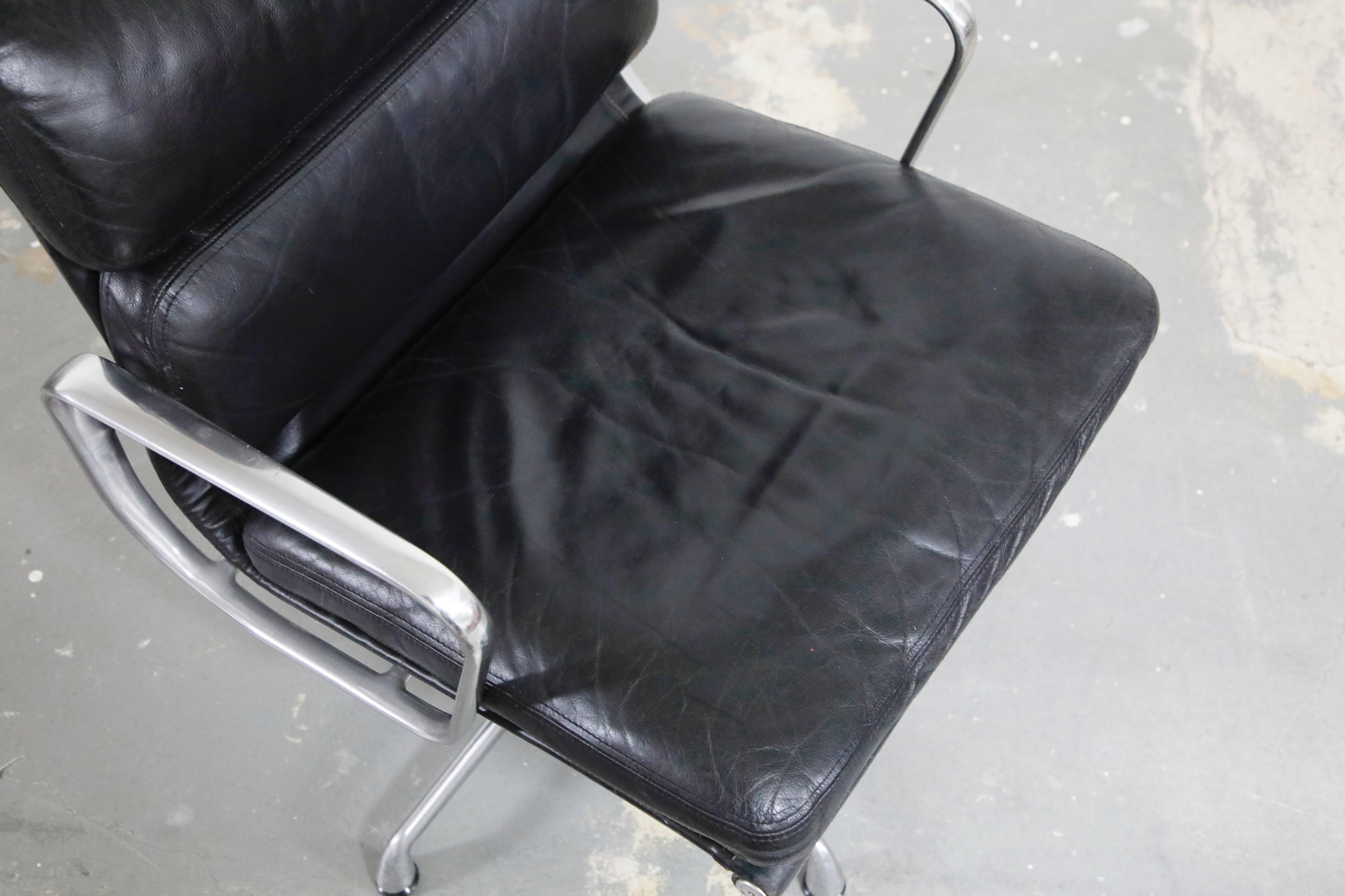 Charles Eames for Herman Miller Leather Soft Pad Swivel Chair, Signed 6