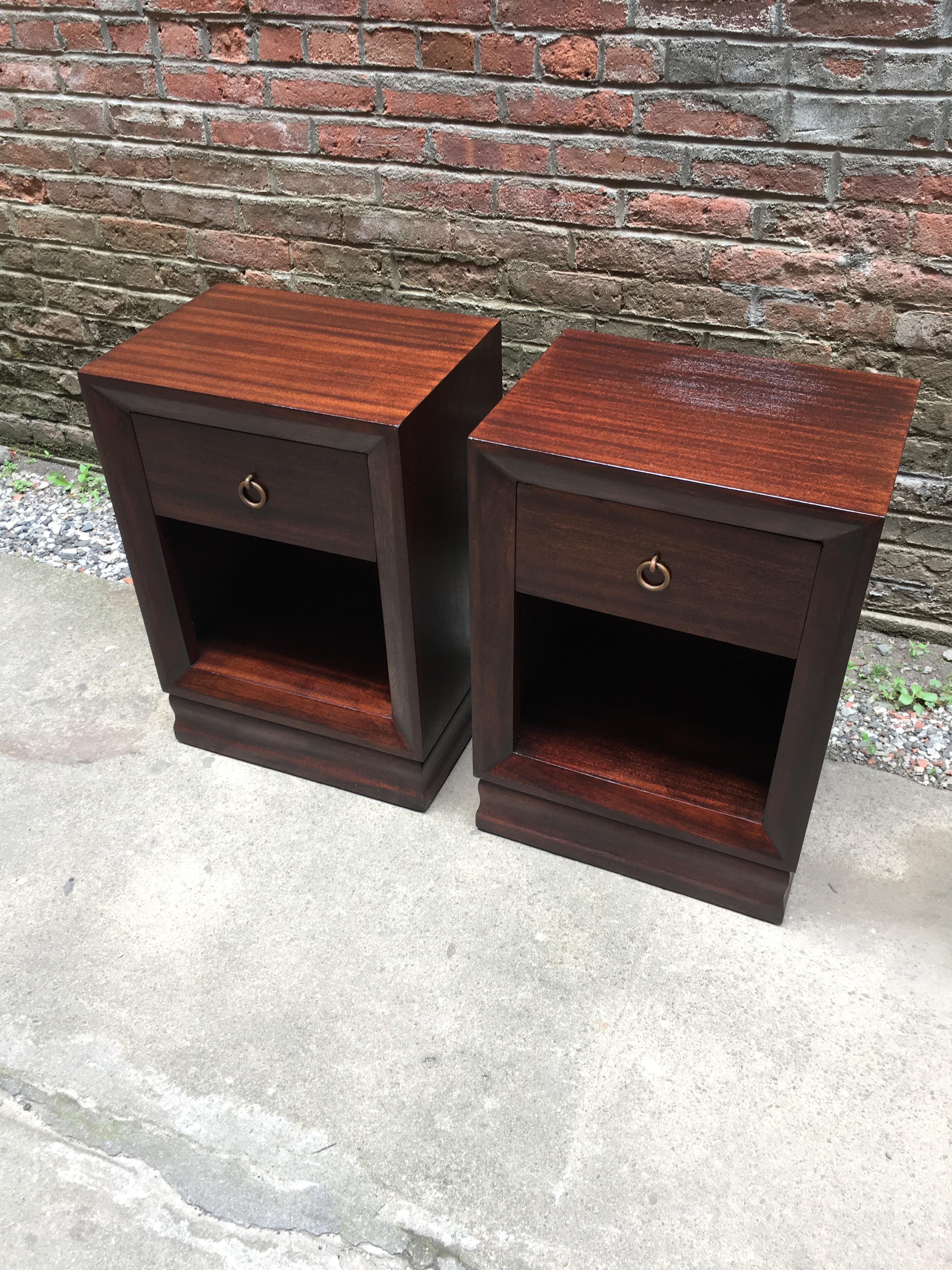 Pair of Charles Furniture Mahogany End Tables In Good Condition In Garnerville, NY