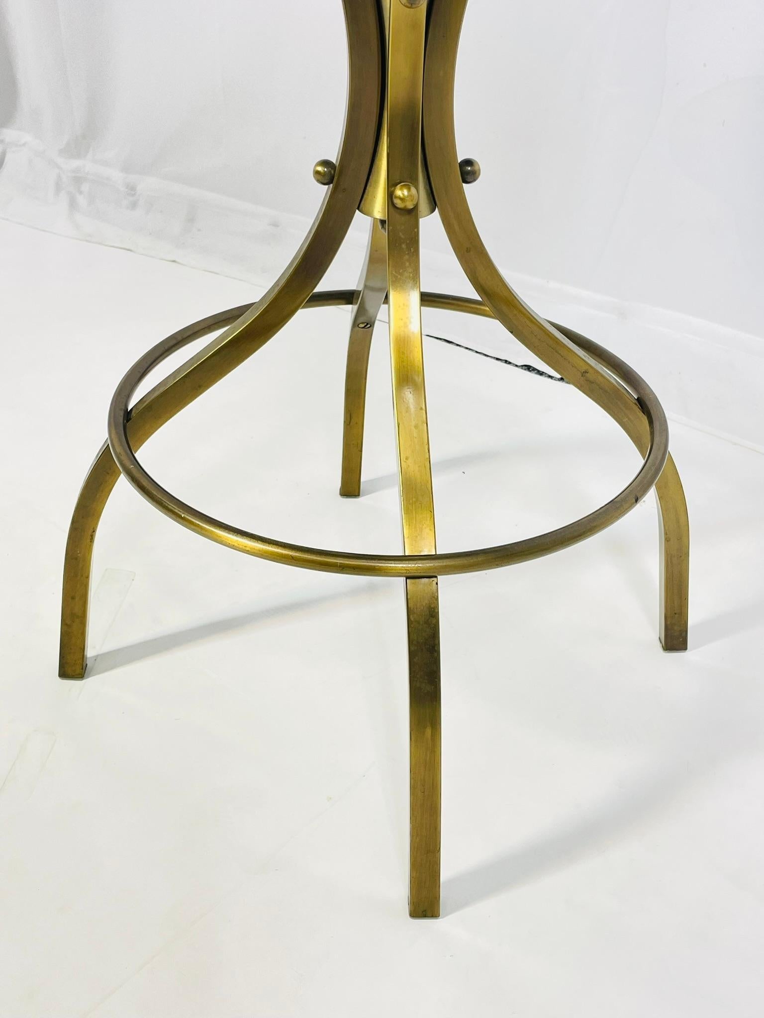 Paire de tabourets de bar pivotants en laiton massif Charles Hollis Jones 