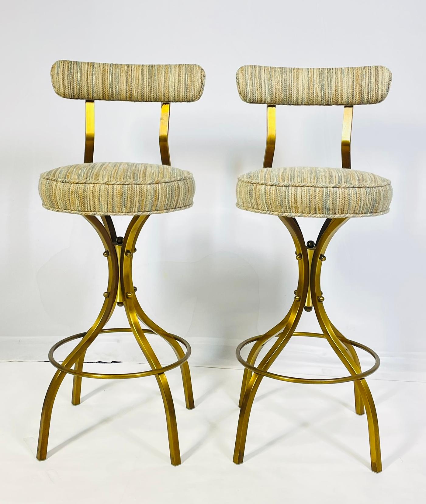 Hollywood Regency Paire de tabourets de bar pivotants en laiton massif Charles Hollis Jones 