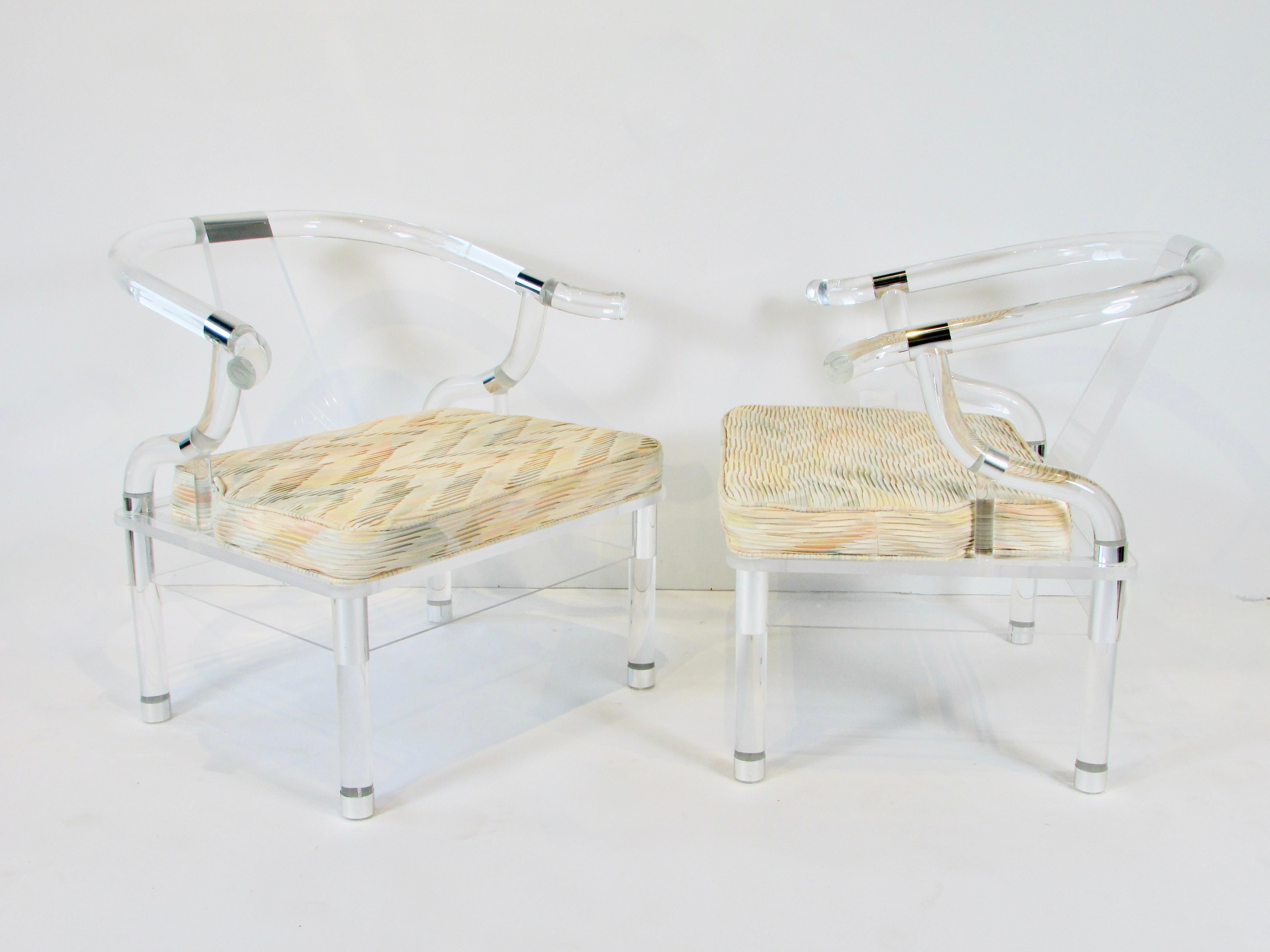 American Pair of Charles Hollis Jones style decorator lucite lounge chairs For Sale