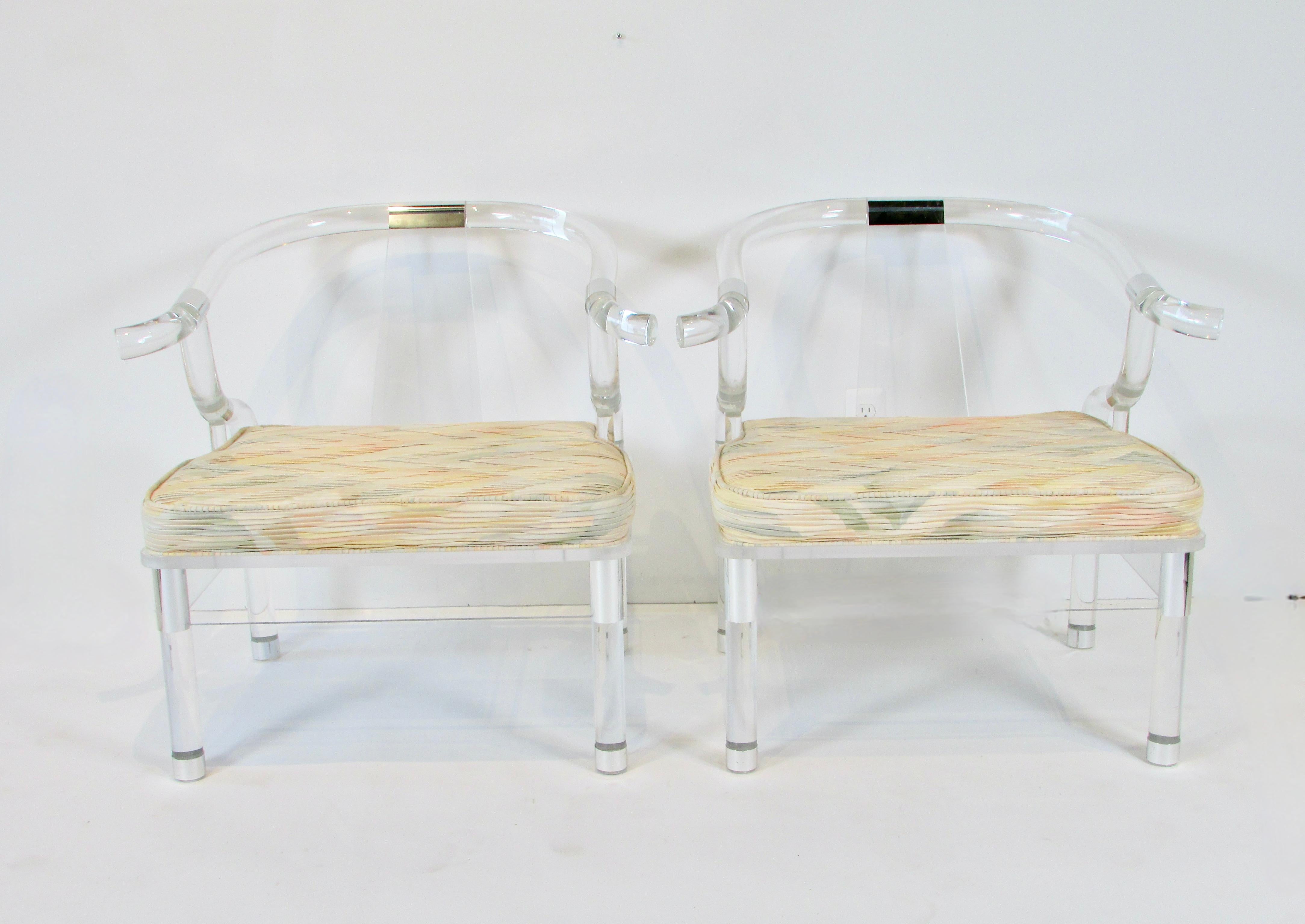 Polished Pair of Charles Hollis Jones style decorator lucite lounge chairs For Sale