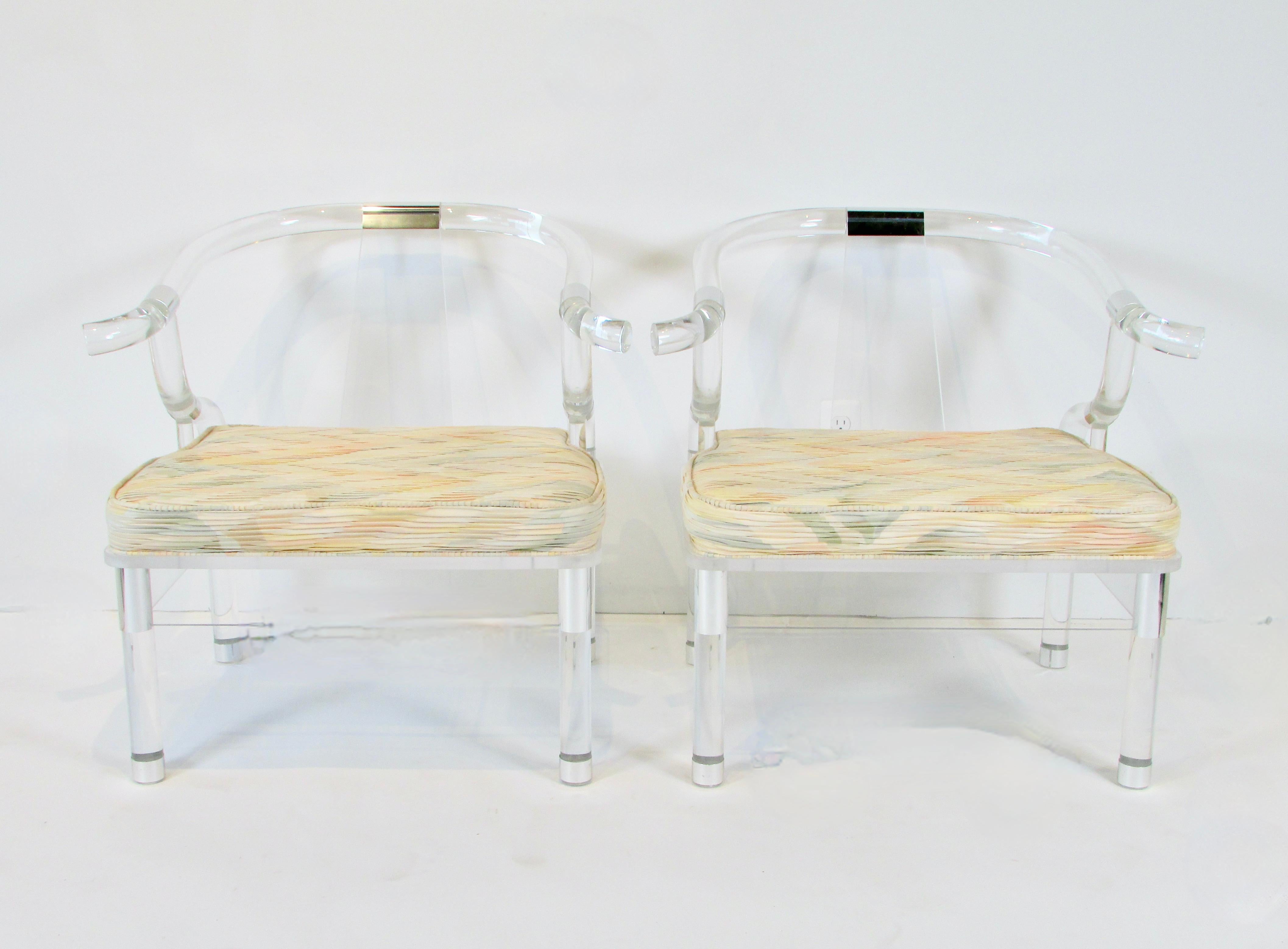 Pair of Charles Hollis Jones style decorator lucite lounge chairs In Good Condition For Sale In Ferndale, MI