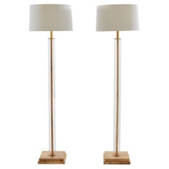 Paar Charles Hollis Jones Stil Lucite Säule Stehleuchten