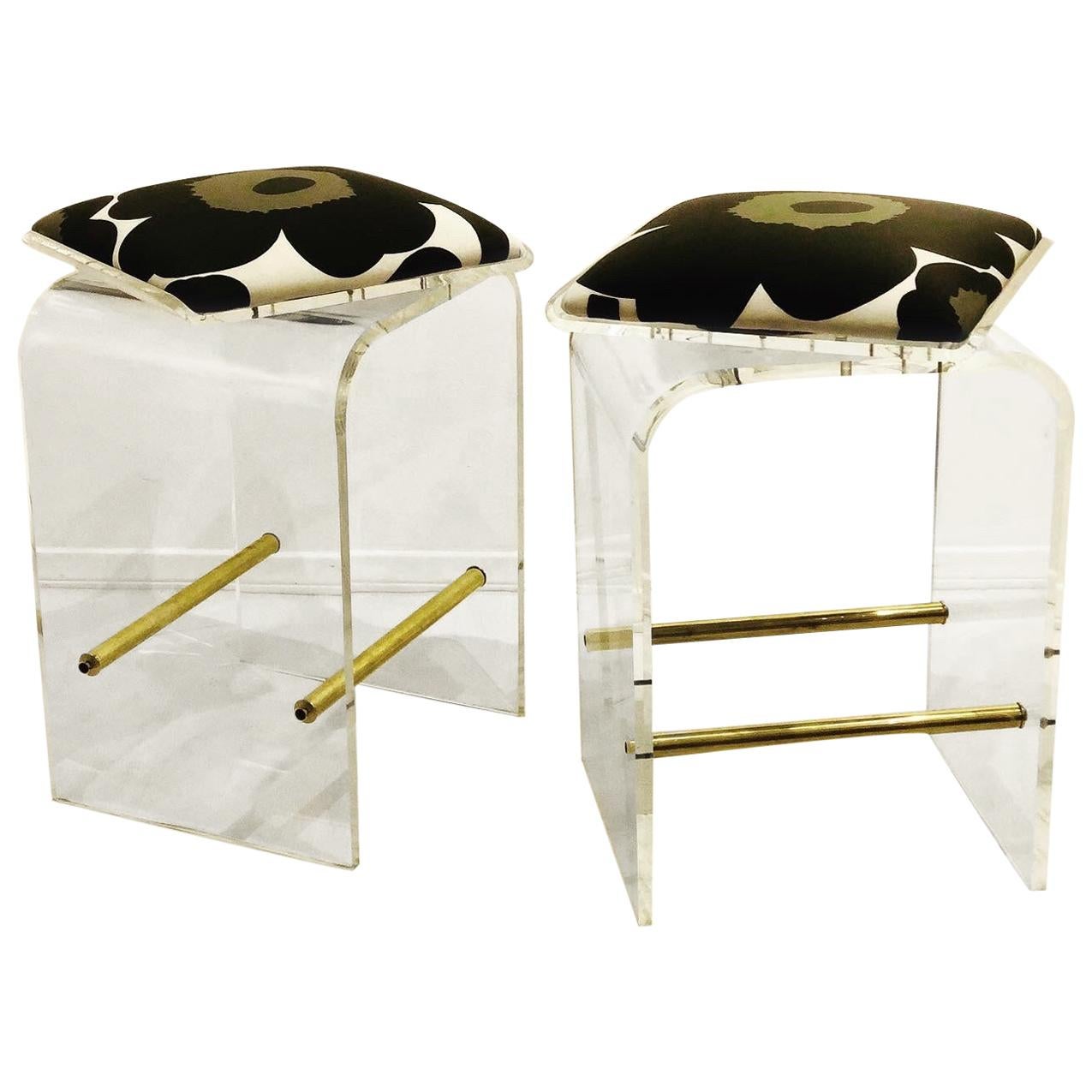 Pair of Charles Hollis Jones Waterfall Bar Stools in Lucite with Swiveling Seats