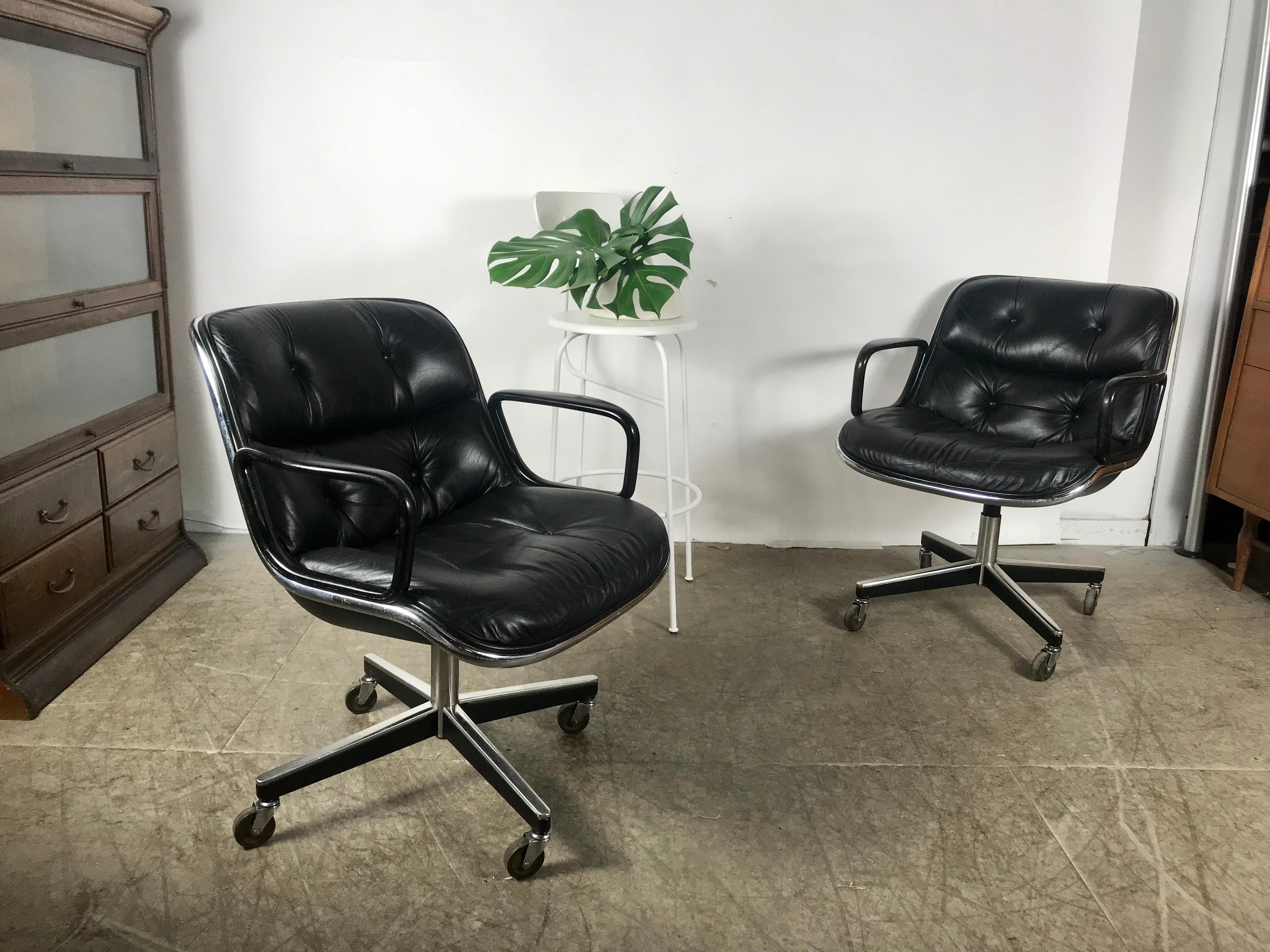 Pair of Charles Pollock Executive Chairs in Leather for Knoll International 1