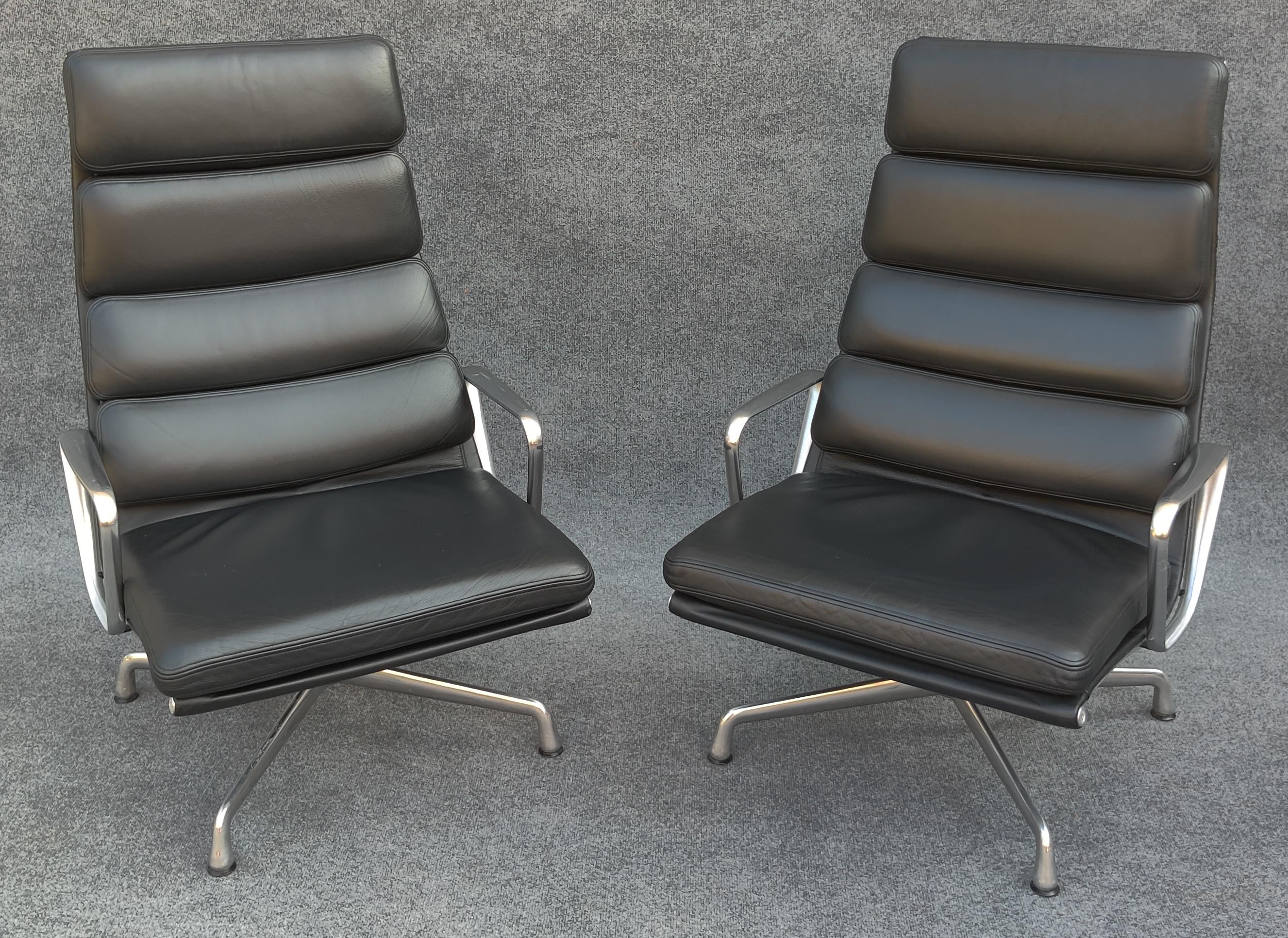 American Pair of Charles & Ray Eames Herman Miller Black Leather 