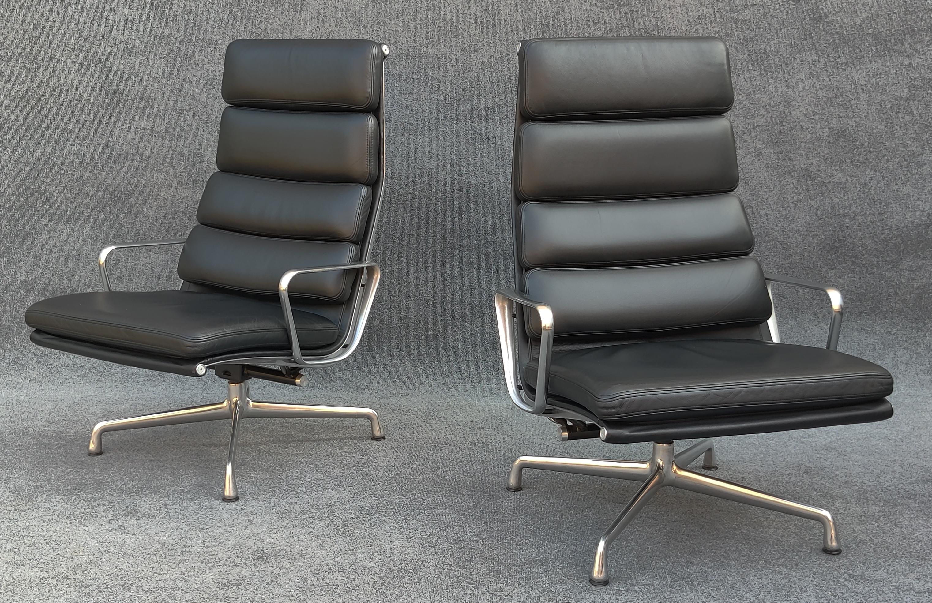 Aluminium Paire de chaises longues en cuir noir 