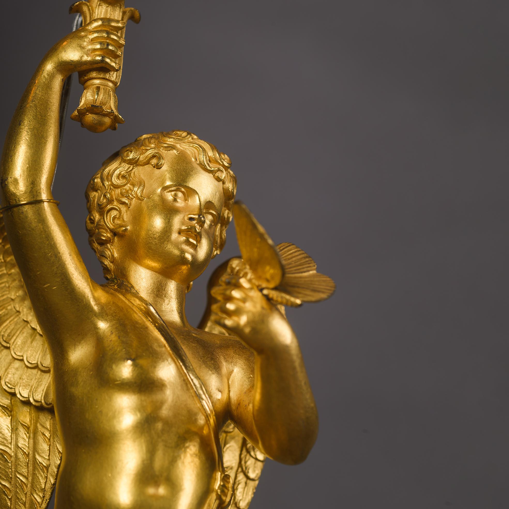 Pareja de candelabros figurados de bronce dorado Charles X, equipados como lámparas Dorado en venta