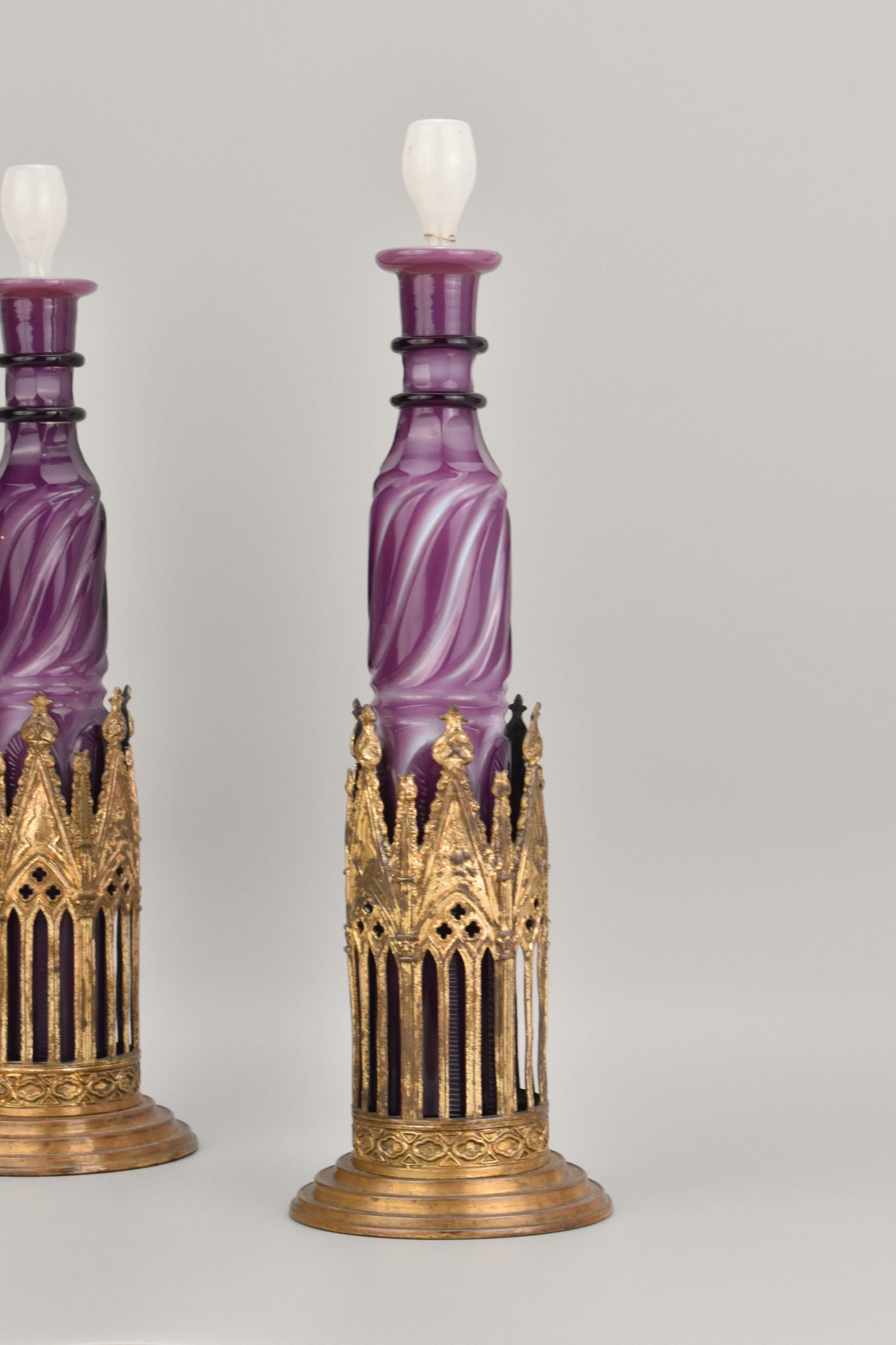 Pair of Charles X Opaline Glass Bottles withGilded Bronze Mounts, 19th Century In Good Condition For Sale In Rostock, MV