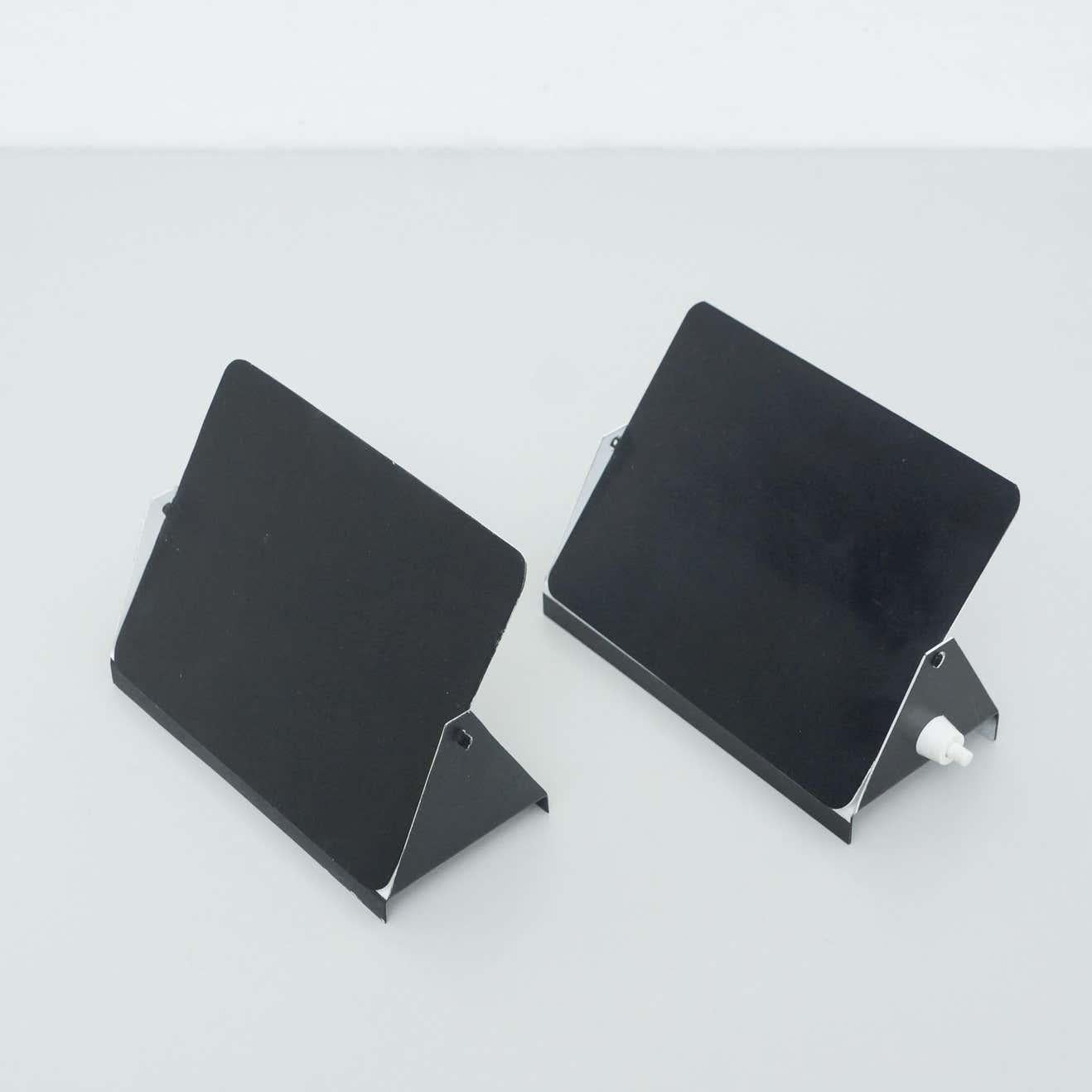 Pair of Charlotte Perriand Mid-Century Modern Black Metal CP-1 Wall Light, 1960 In Good Condition For Sale In Barcelona, Barcelona