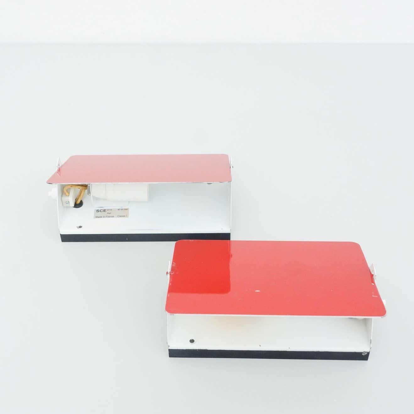 Pair of Charlotte Perriand, Mid-Century Modern Red Metal Cp-1 Wall Light, 1960 For Sale 6