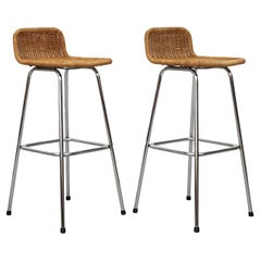 Paire de tabourets de bar de style Charlotte Perriand