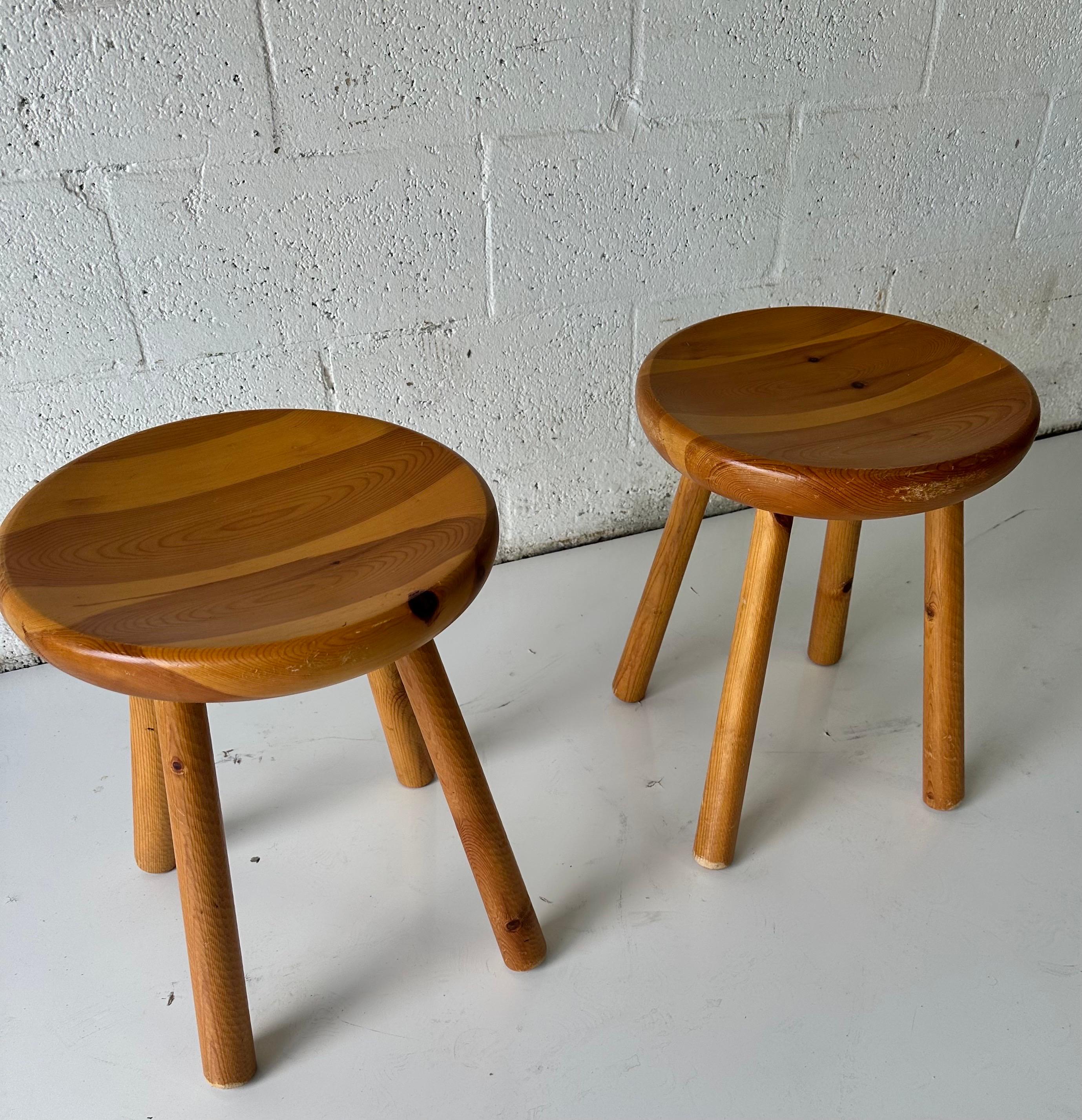 Pair of Charlotte Perriand Style Pine Stools ,Made for the ski resort  Les Arcs Meribel.
Good condition.