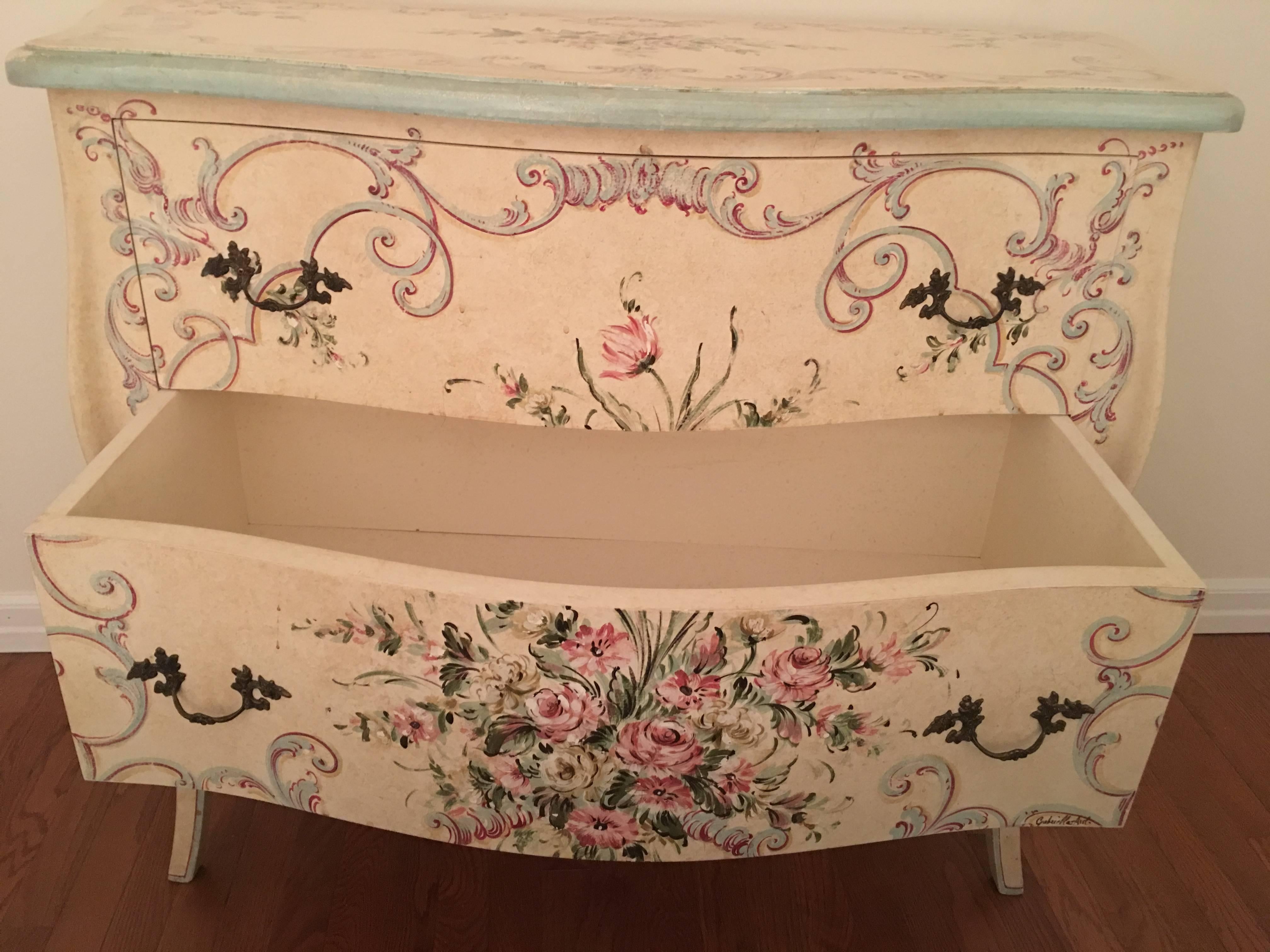 Pair of Charming Hand-Painted Italian Chest of Drawers Commodes 2