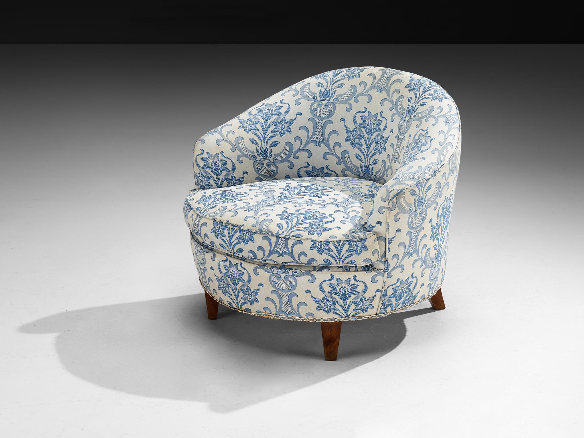 Mid-Century Modern Pair of Charming Italian Mid-Century Lounge Chairs in Light Blue Damask Fabric For Sale