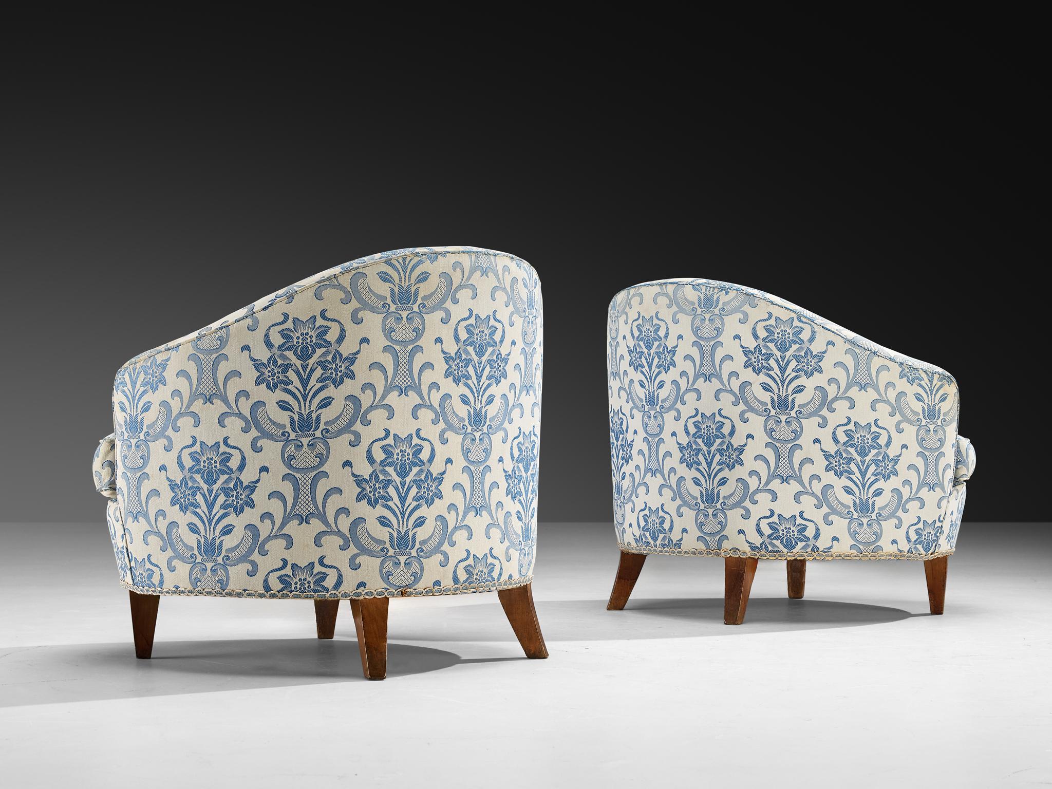 Pair of Charming Italian Mid-Century Lounge Chairs in Light Blue Damask Fabric In Good Condition For Sale In Waalwijk, NL