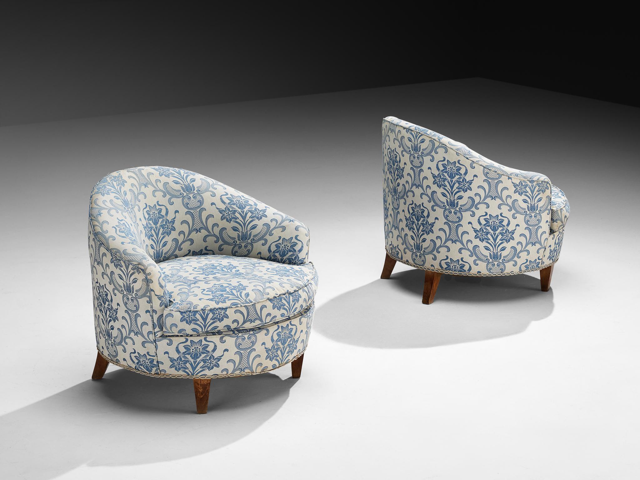 Pair of Charming Italian Mid-Century Lounge Chairs in Light Blue Damask Fabric For Sale 4