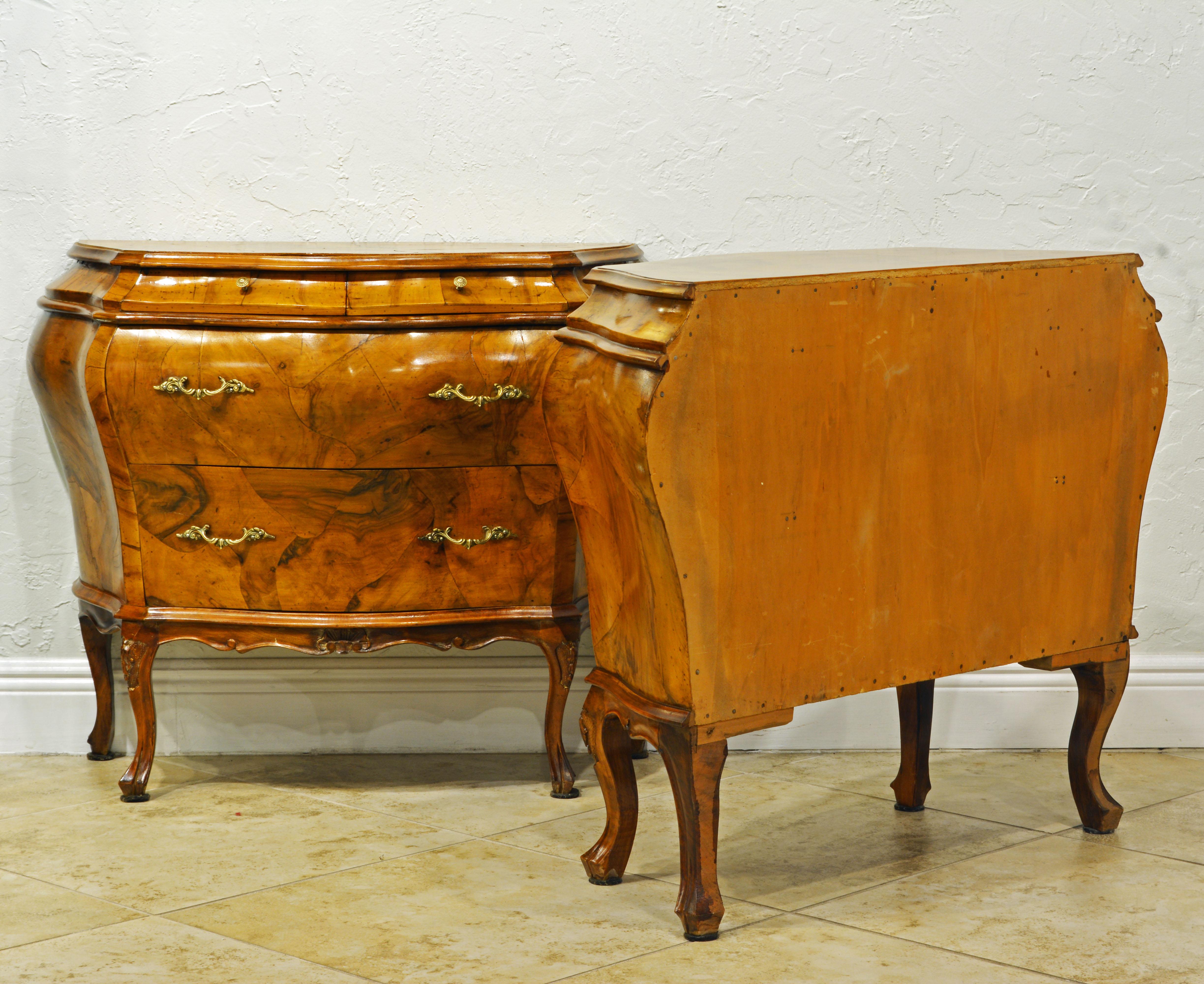 Pair of Charming Italian Rococo Style Carved Olive Wood Bombe Commodes In Good Condition In Ft. Lauderdale, FL