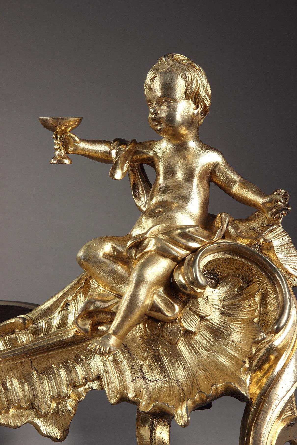 Paire de chenets en bronze ciselé et doré du 18ème siècle Bon état - En vente à Paris, FR
