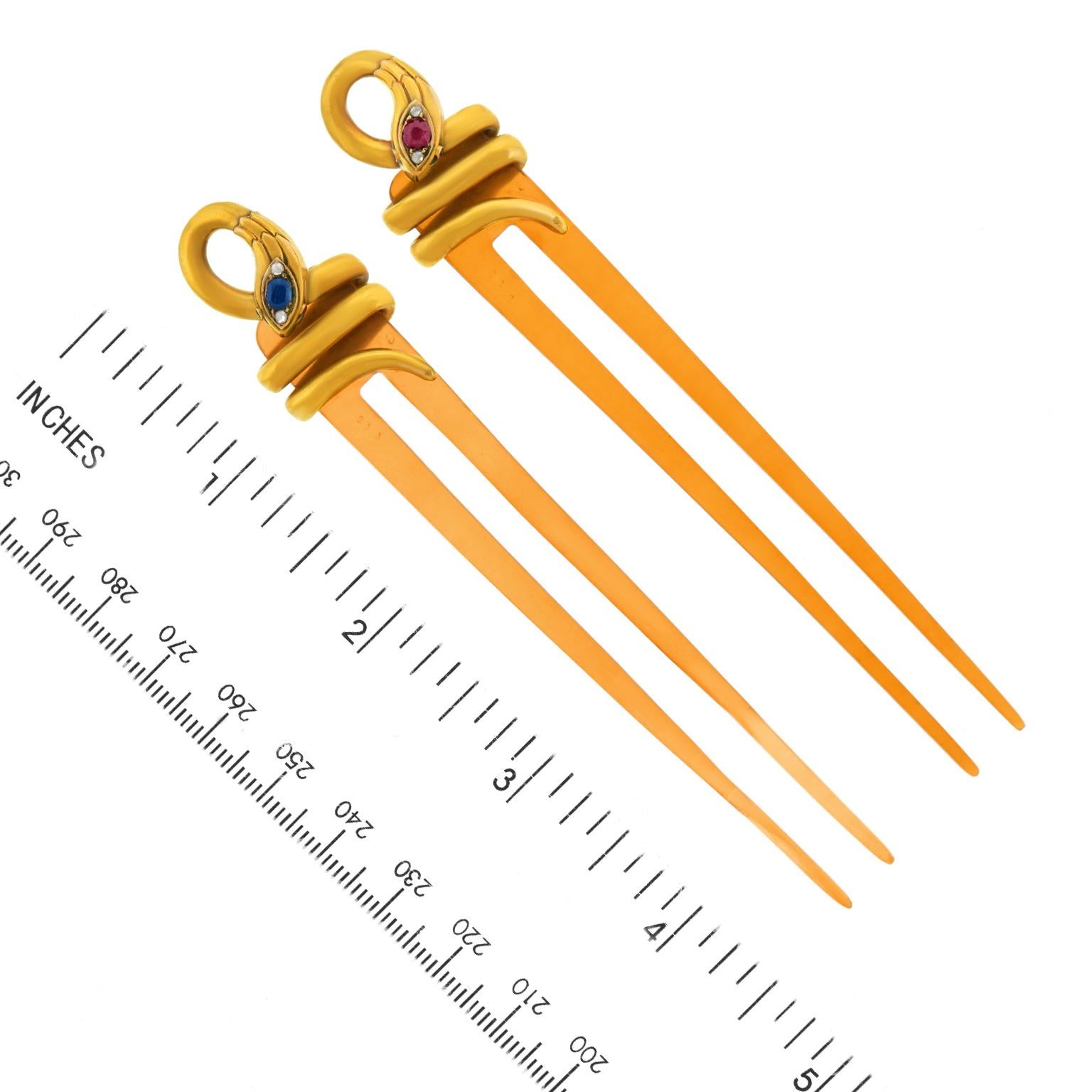 Pair of Chaumet Hairpins with Ruby and Sapphire Set Gold Snakes In Excellent Condition In Litchfield, CT