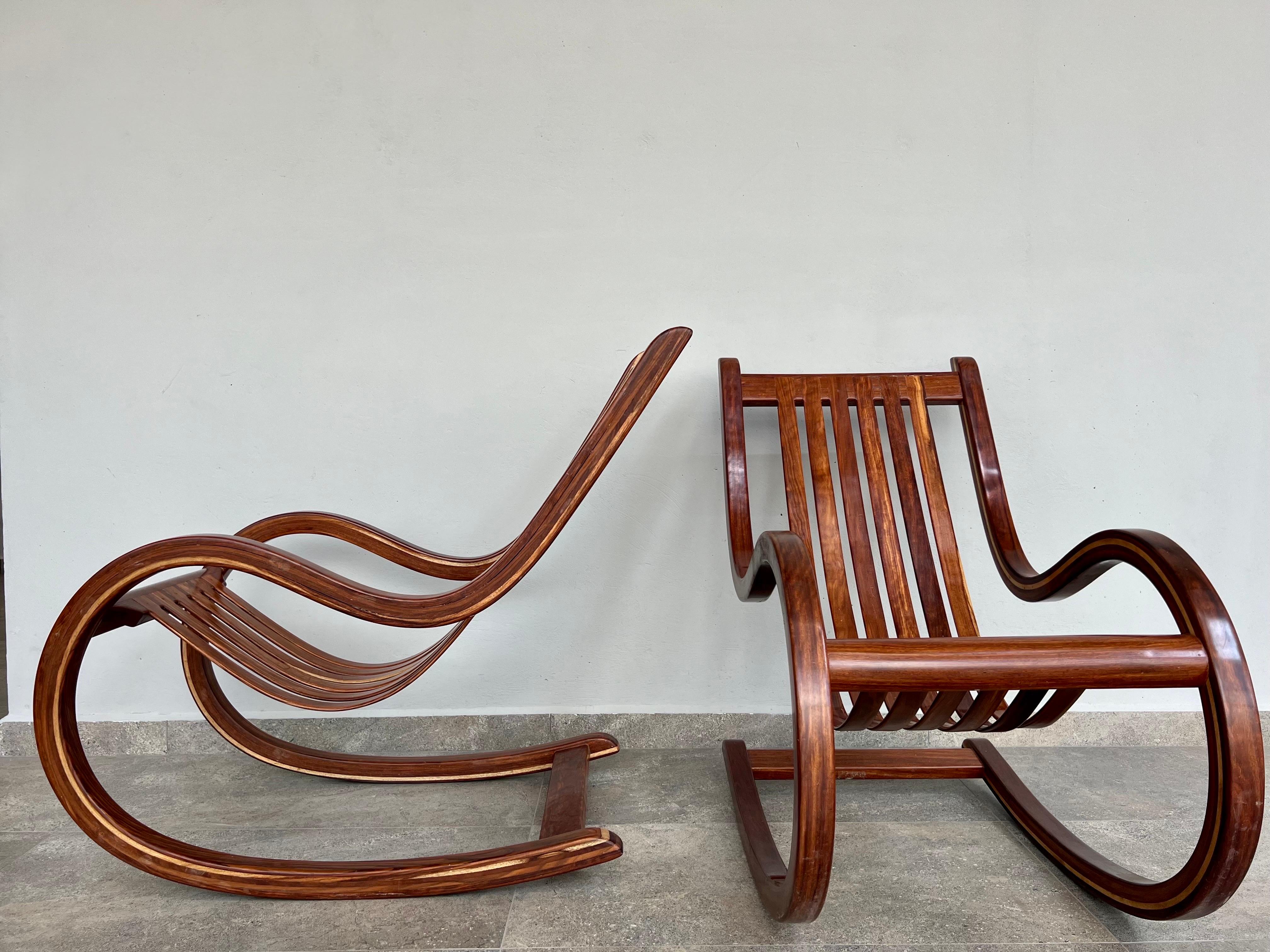 Mid-Century moderno Coppia di sedie a dondolo Che-Chent di Salvador Vidal in vendita
