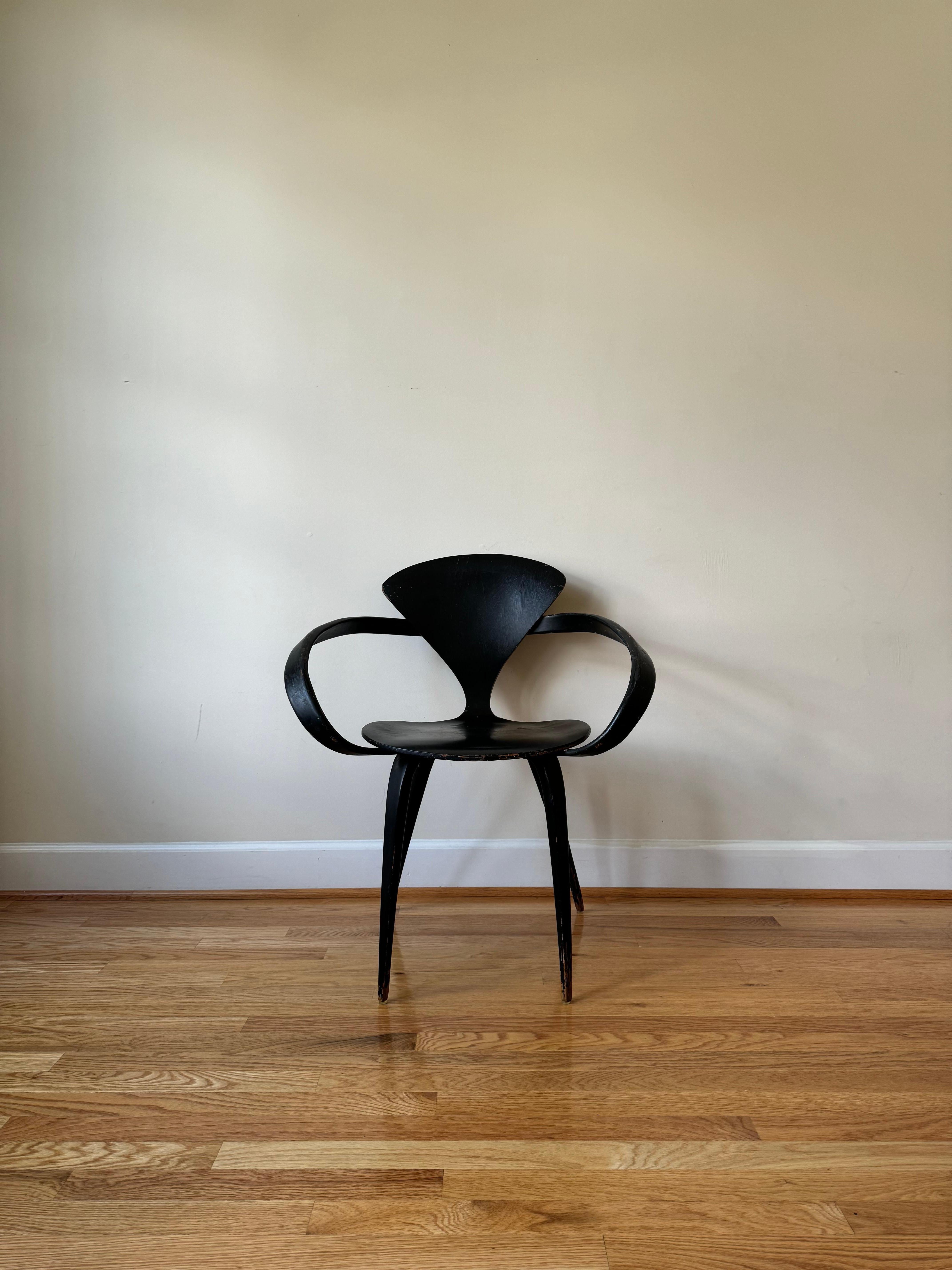 Mid-Century Modern Pair of Cherner Armchair by Norman Cherner for Plycraft For Sale