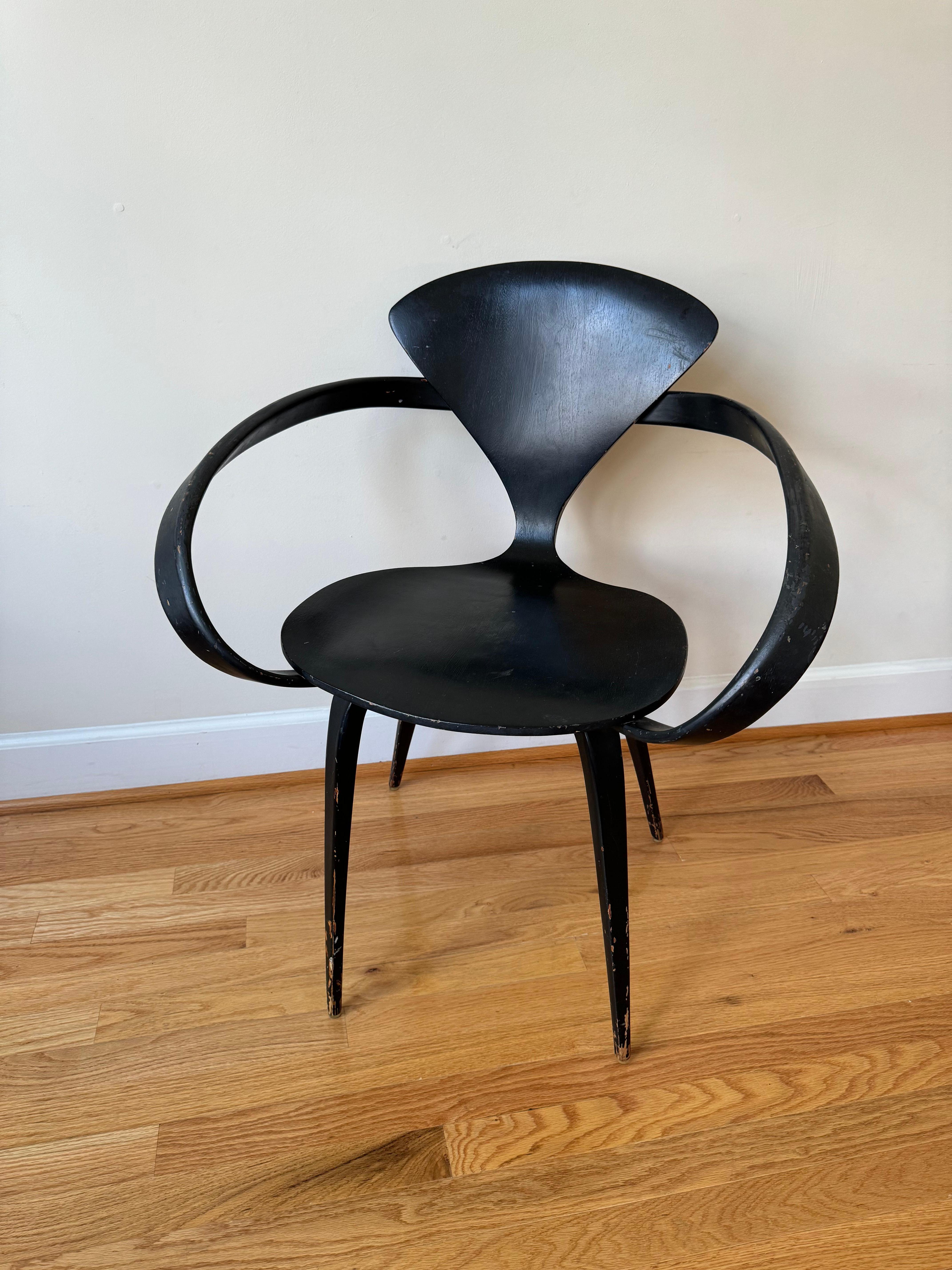 Pair of Cherner Armchair by Norman Cherner for Plycraft For Sale 1