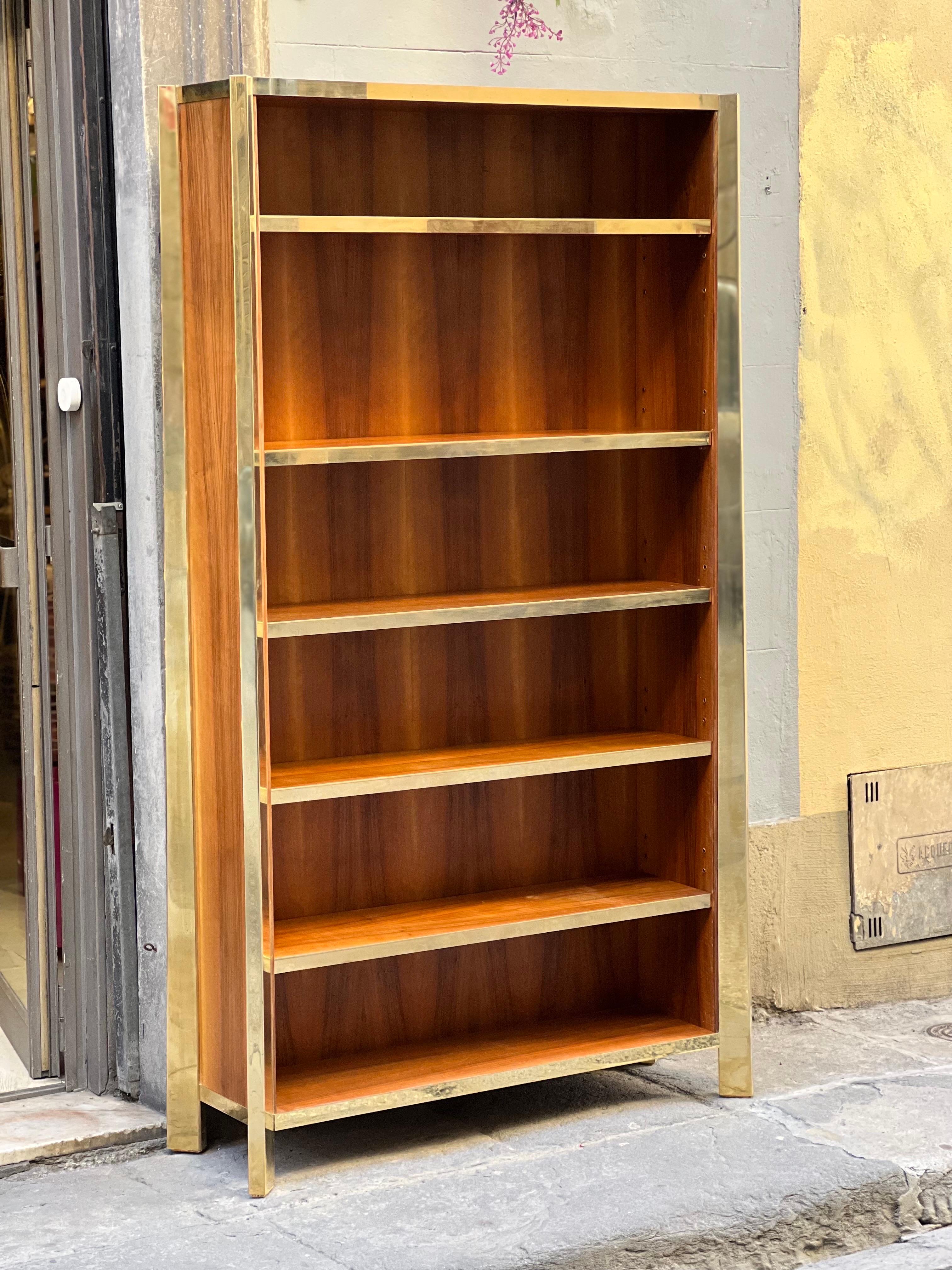 Pair of Cherry Wood and Brass Bookcases, 1980s For Sale 7