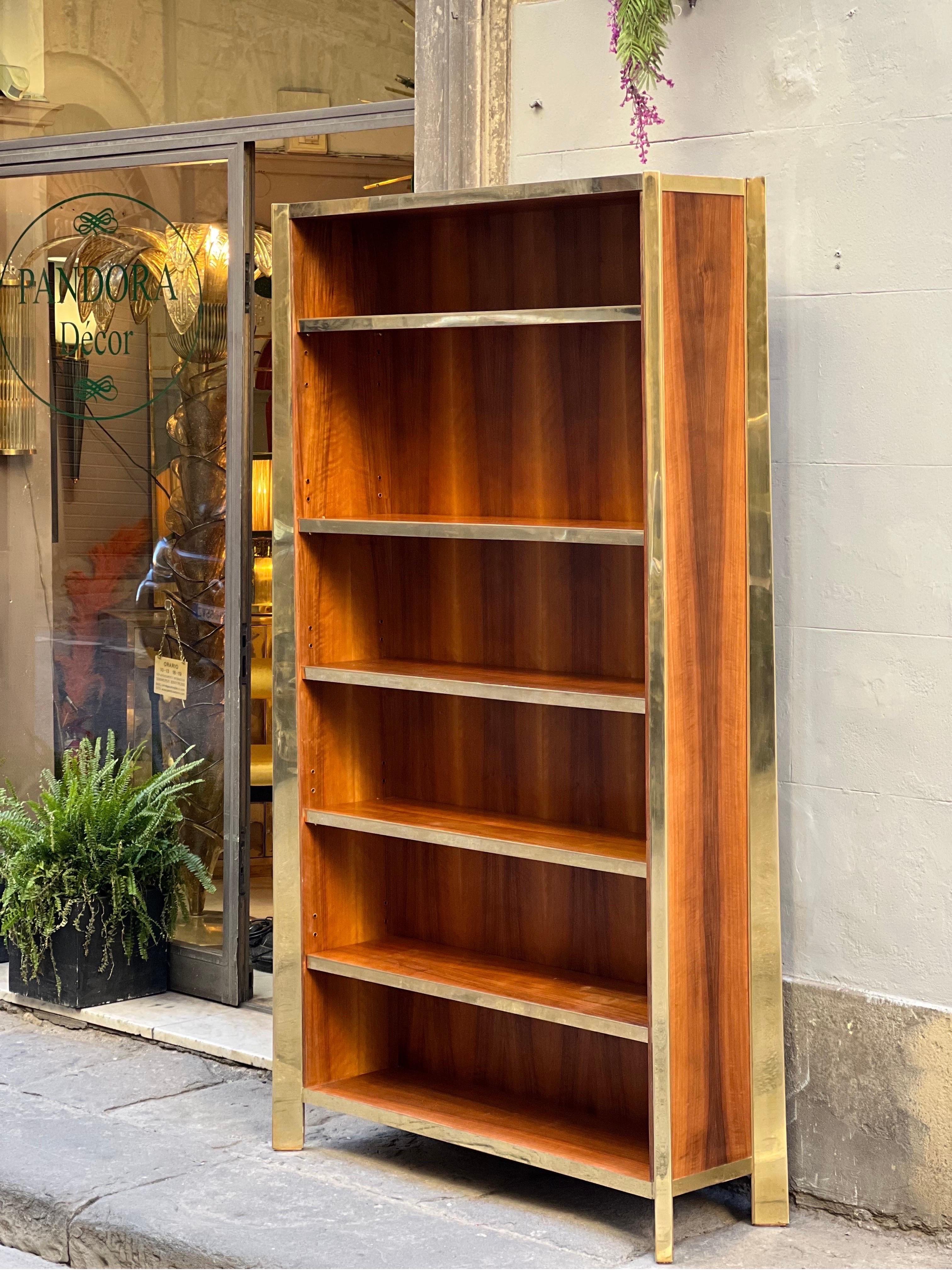 Pair of Cherry Wood and Brass Bookcases, 1980s For Sale 2