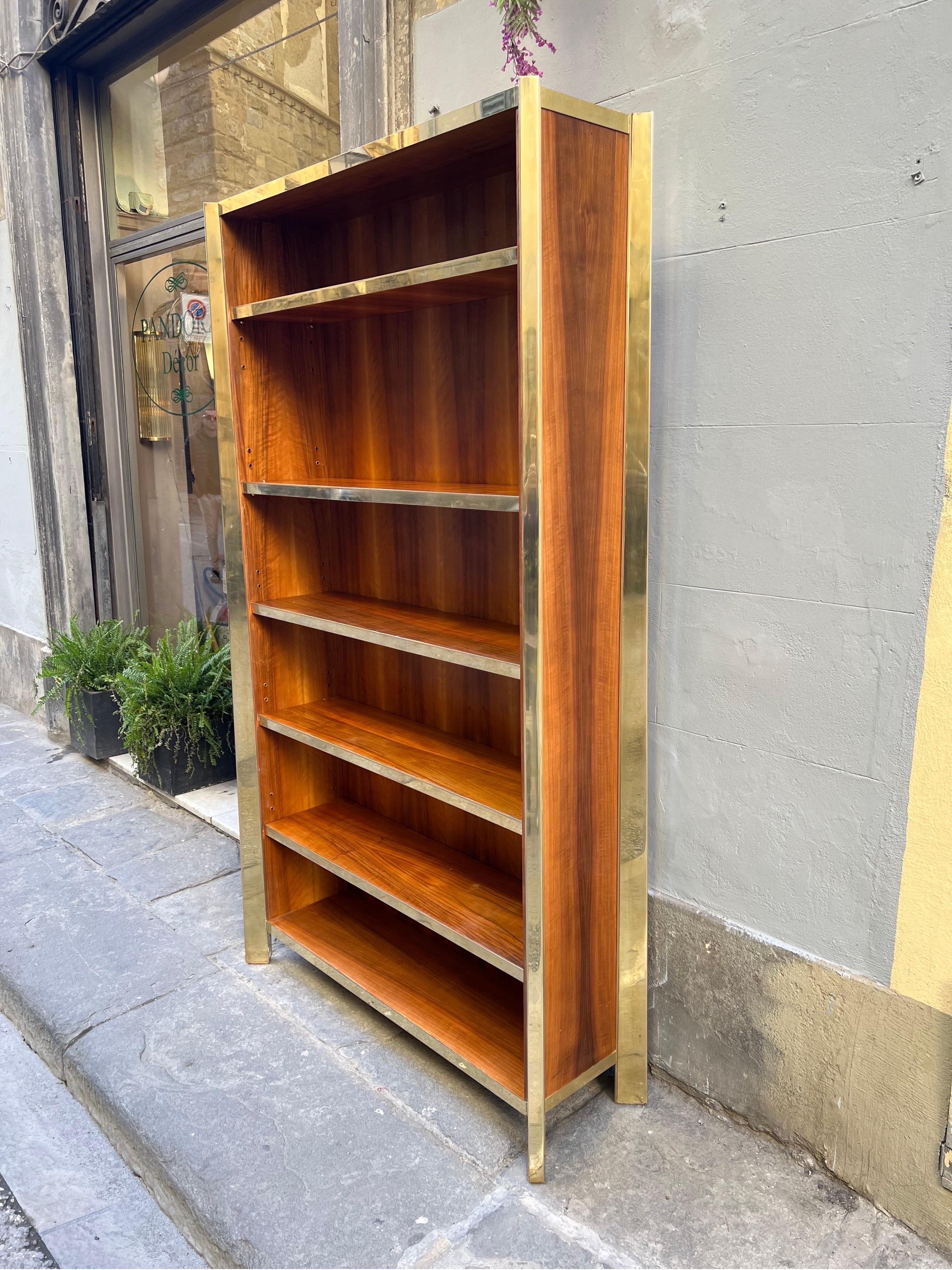 Pair of Cherry Wood and Brass Bookcases, 1980s For Sale 3