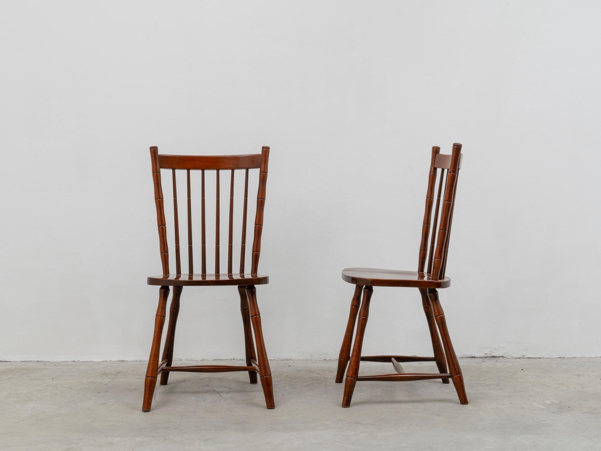 American Classical  Pair of Cherry Wood Chairs by Pennsylvania House edited by Fantoni, 1970s For Sale