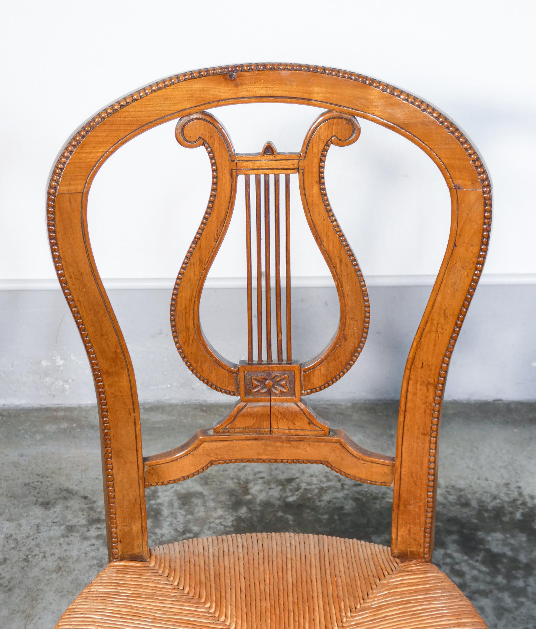 20th Century Pair of Cherry Wood Chairs with Lyre-Shaped Back and Straw Seat, Early 20th For Sale