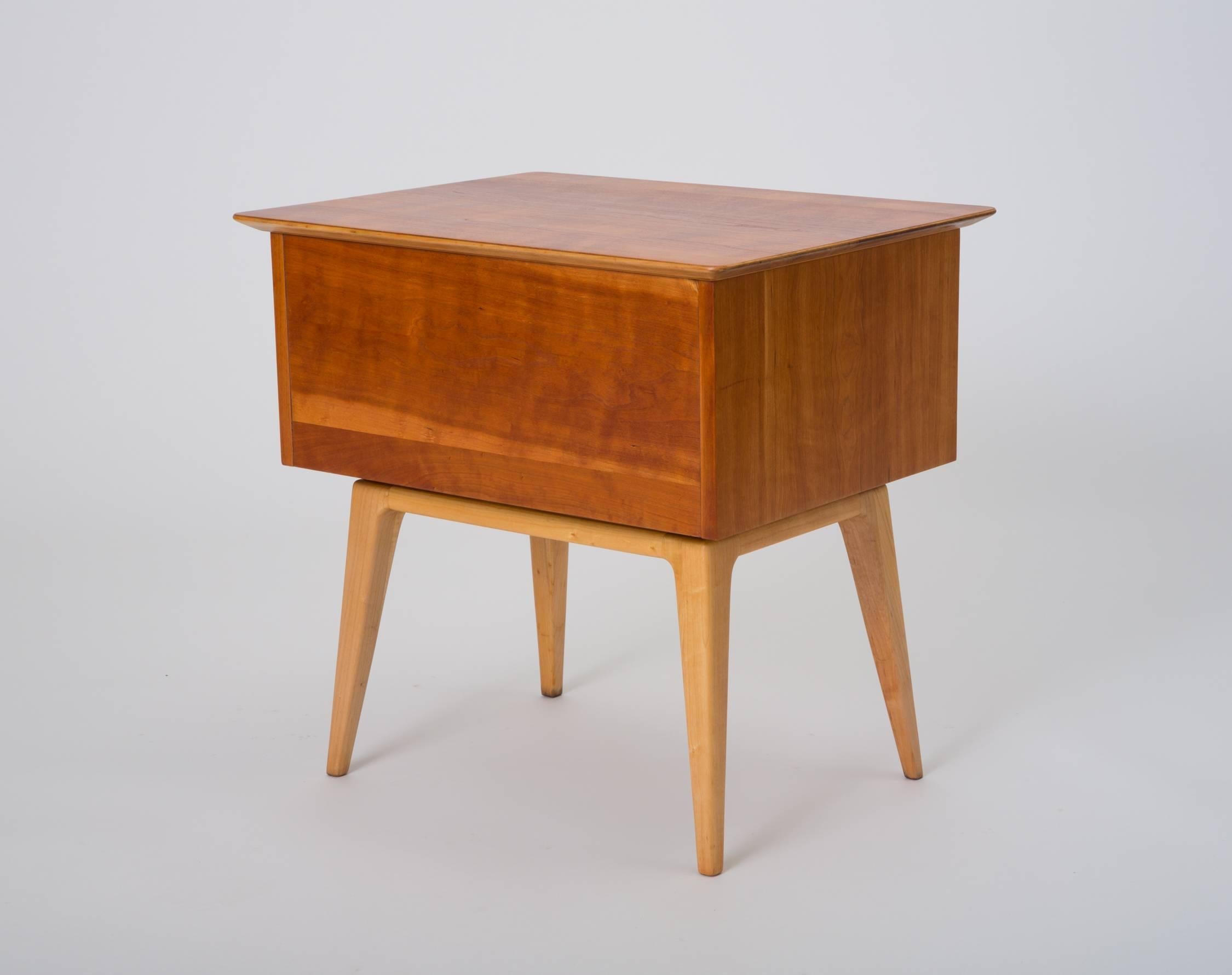 Pair of Cherrywood Nightstands by Renzo Rutili for Johnson Furniture 3