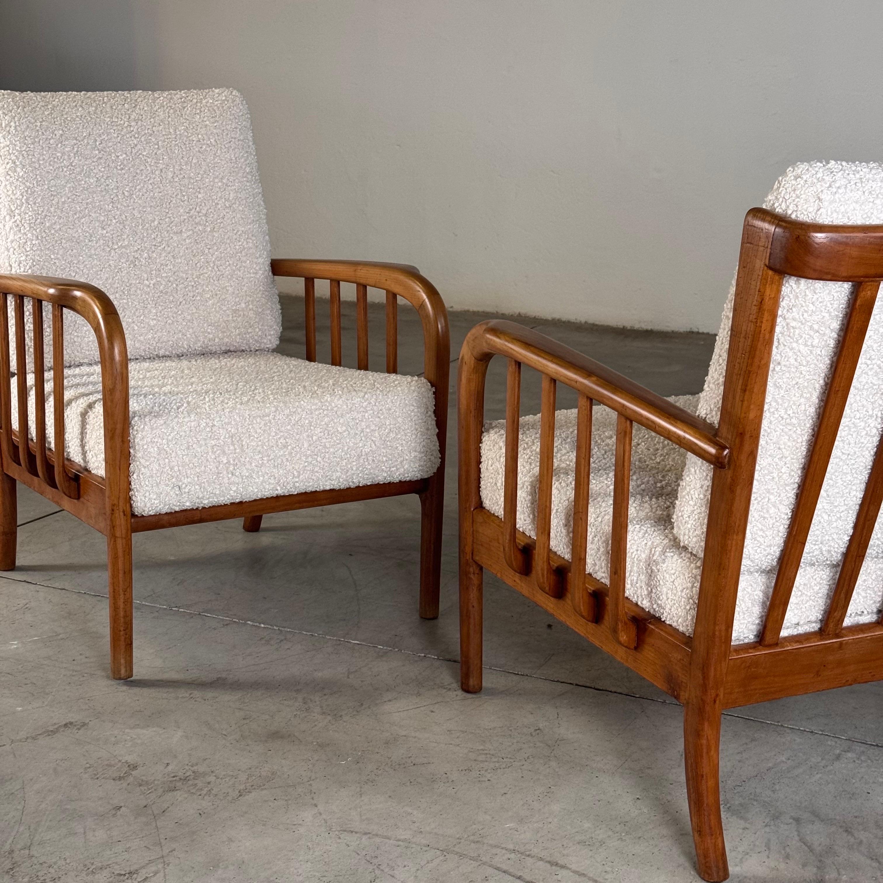 Mid-Century Modern Pair of Cherrywood Armchairs by Paolo Buffa for La Permanente Mobili Cantù, 1950 For Sale
