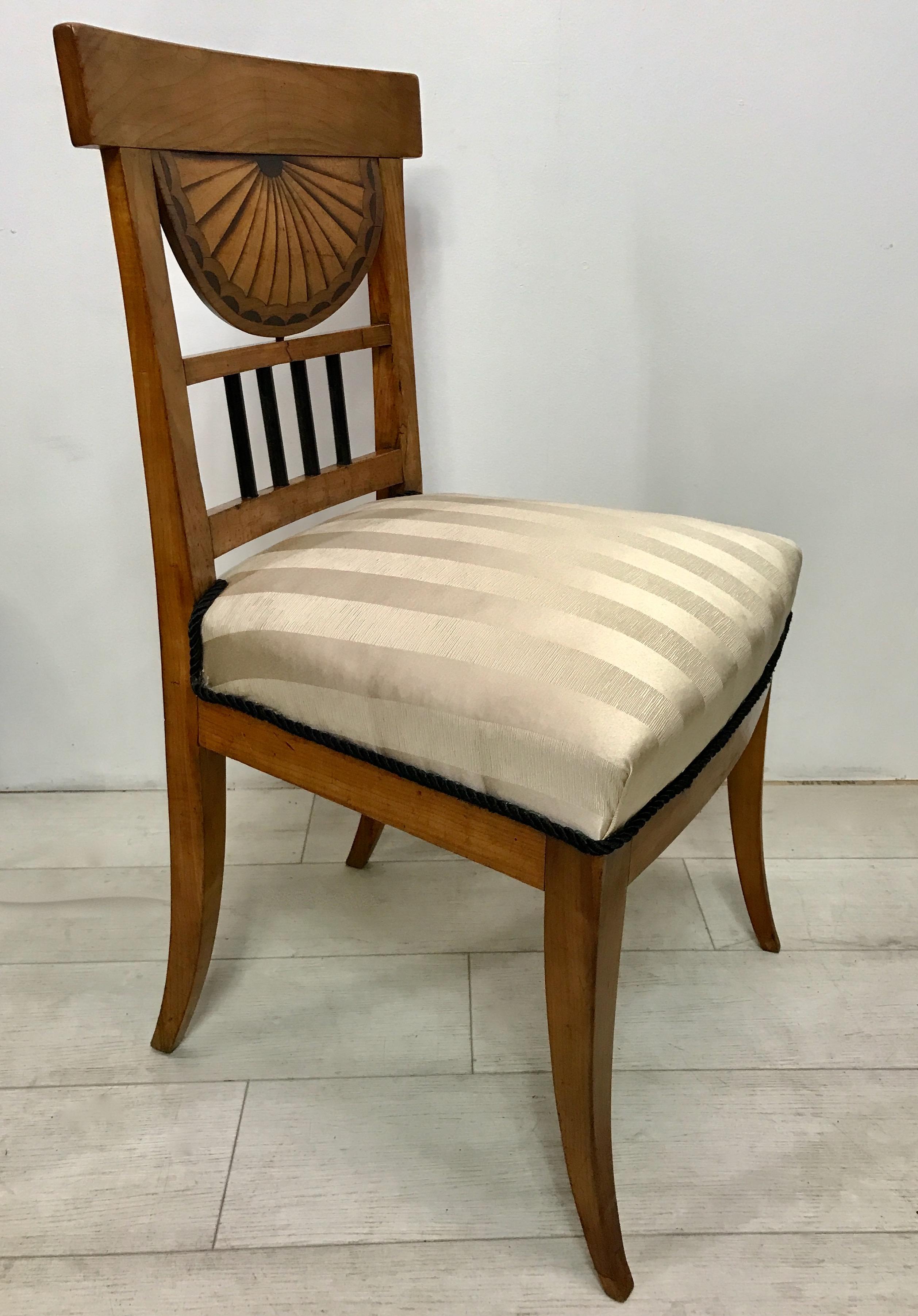 Pair of Cherrywood Biedermeier Side Chairs, European Early 19th Century For Sale 4