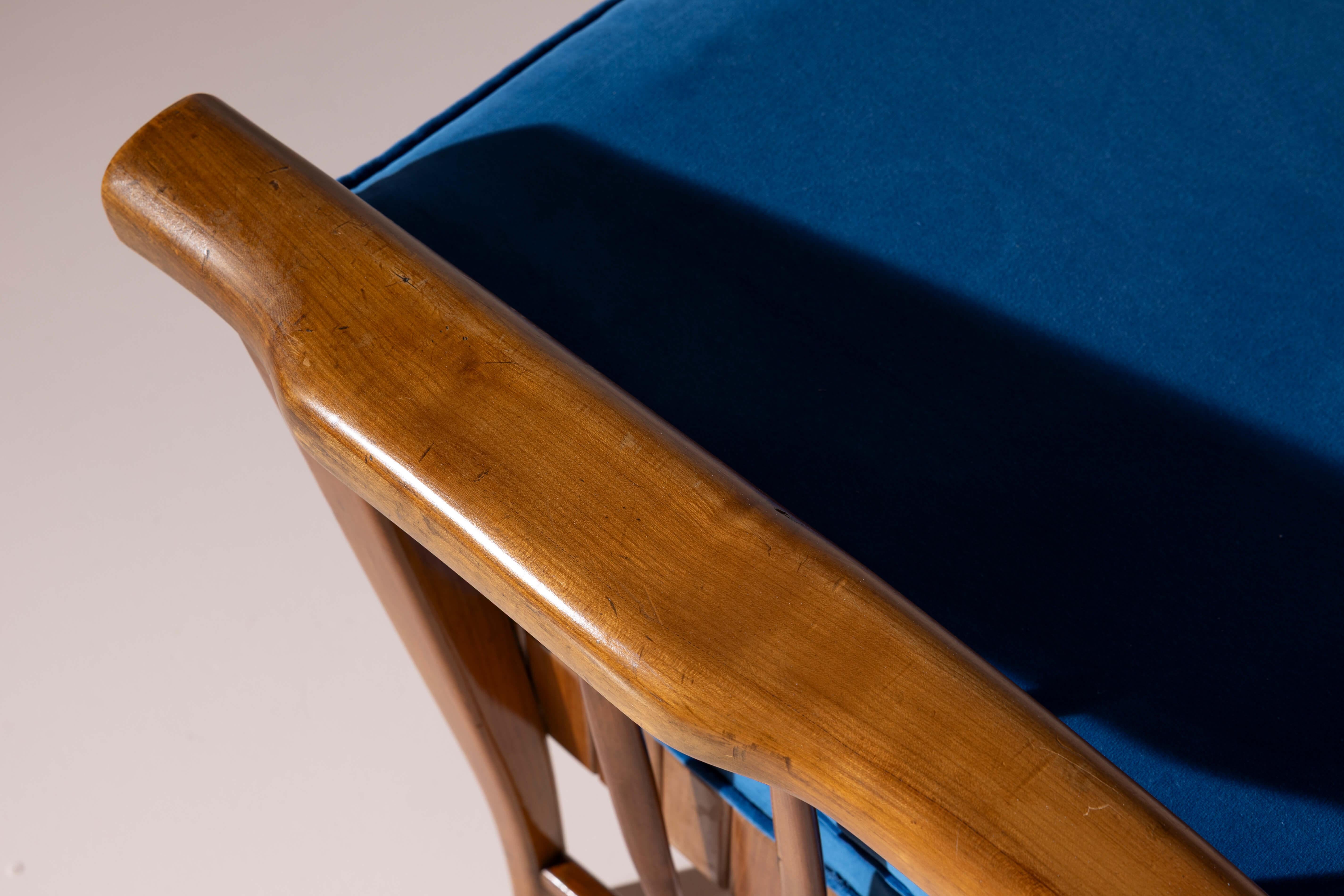 Pair of cherrywood lounge chairs, Italy, 1950s For Sale 5