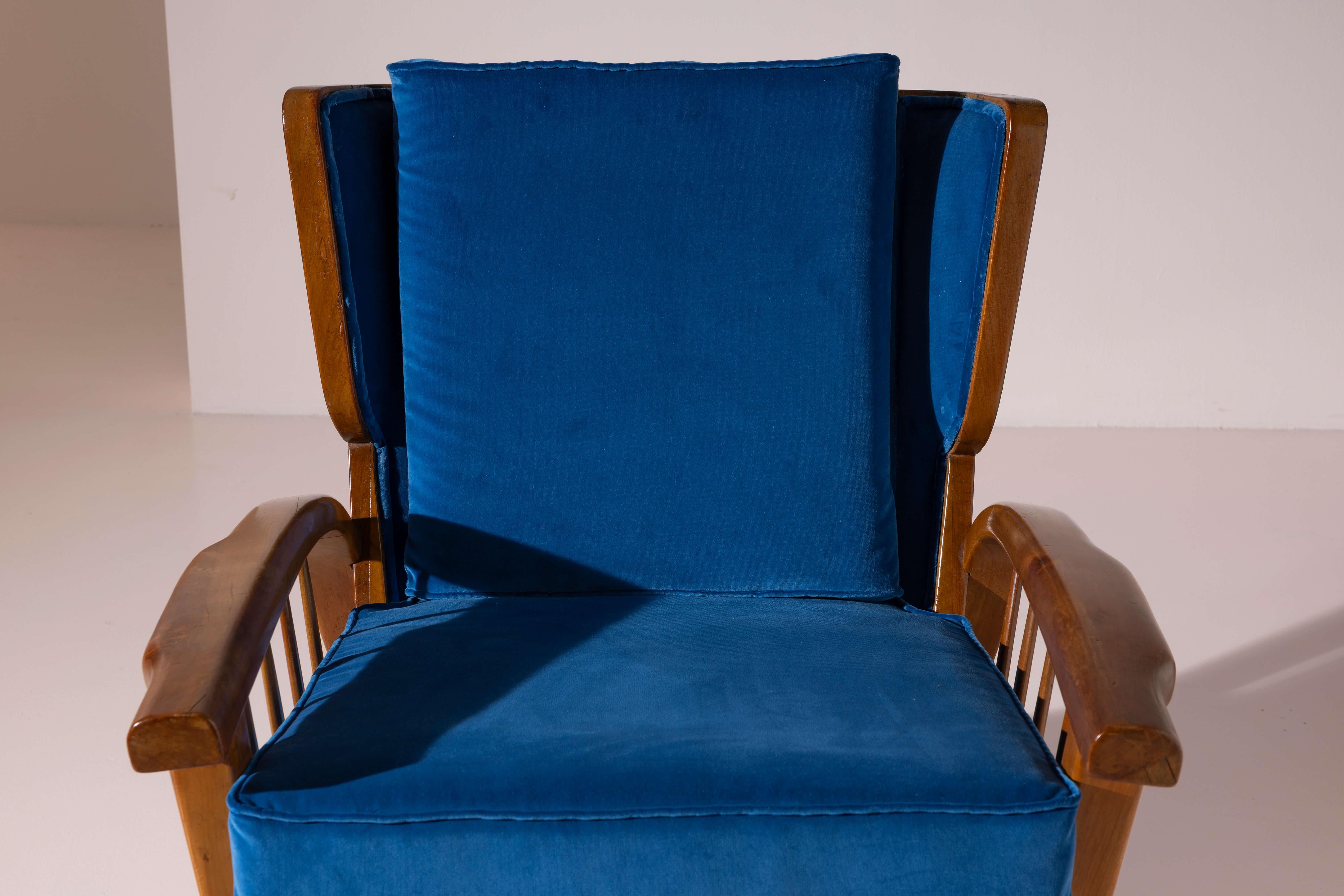 Pair of cherrywood lounge chairs, Italy, 1950s For Sale 6