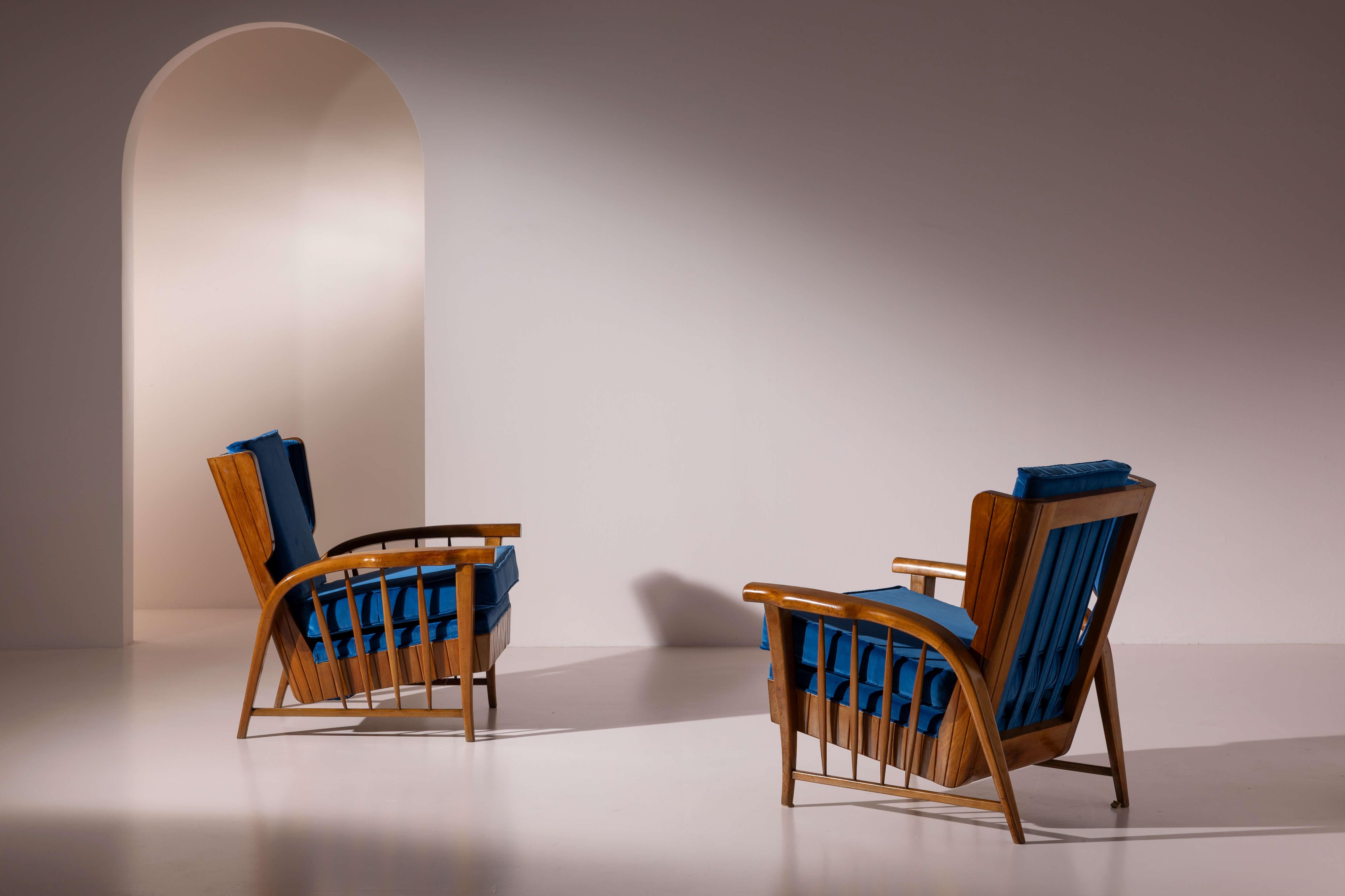 Italian Pair of cherrywood lounge chairs, Italy, 1950s For Sale